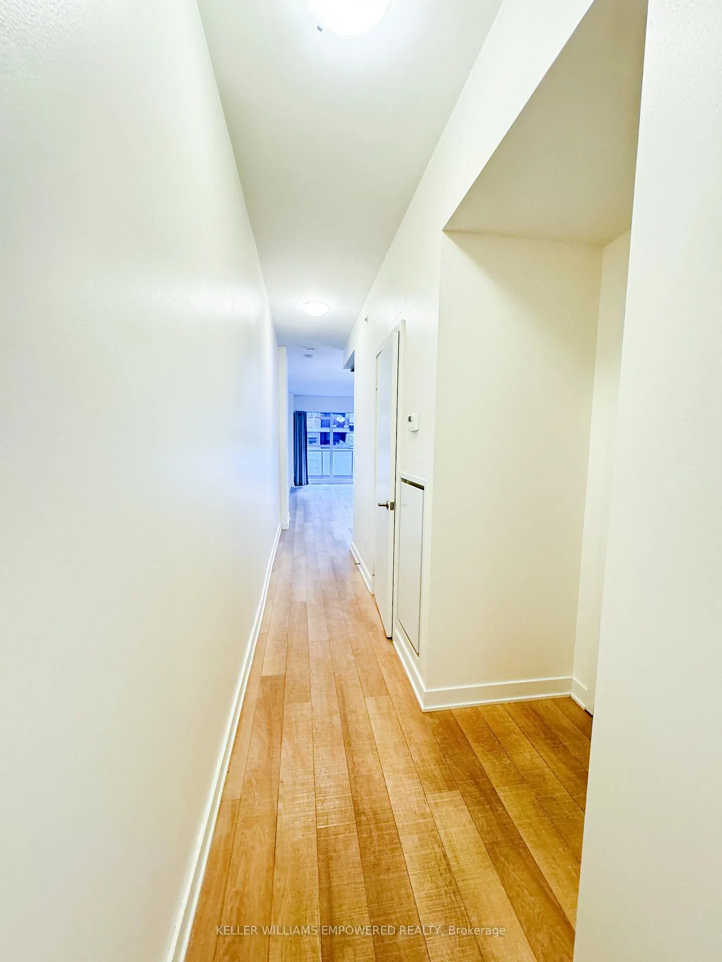 Photo 12 of Unit 406, 210 Simcoe Street, Toronto, Kensington-Chinatown — HOMEH