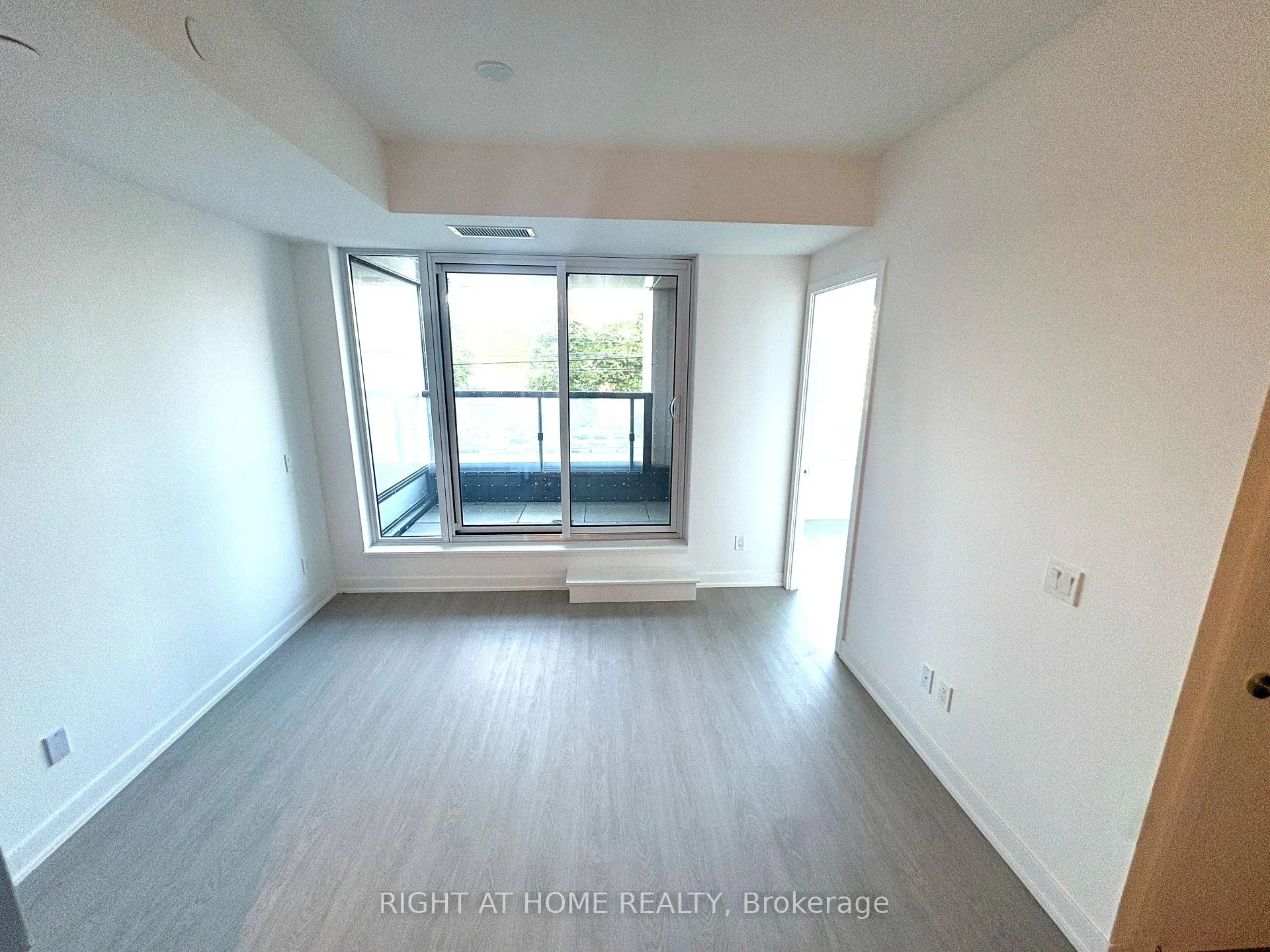 Photo 6 of Unit 221, 8188 Yonge Street, Vaughan, Uplands — HOMEH