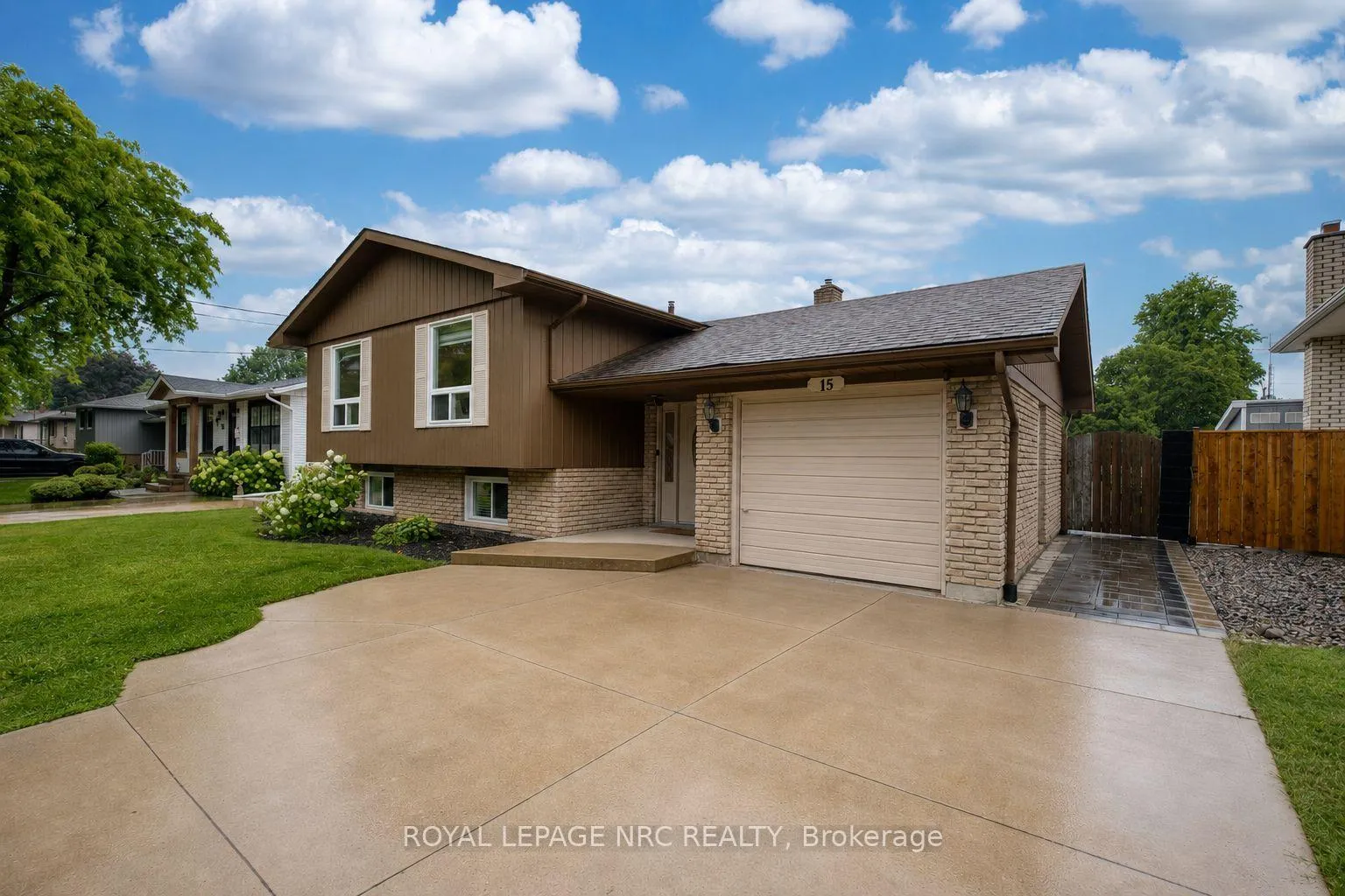 Photo 2 of 15 Nickel Street, St. Catharines, Lakeshore — HOMEH
