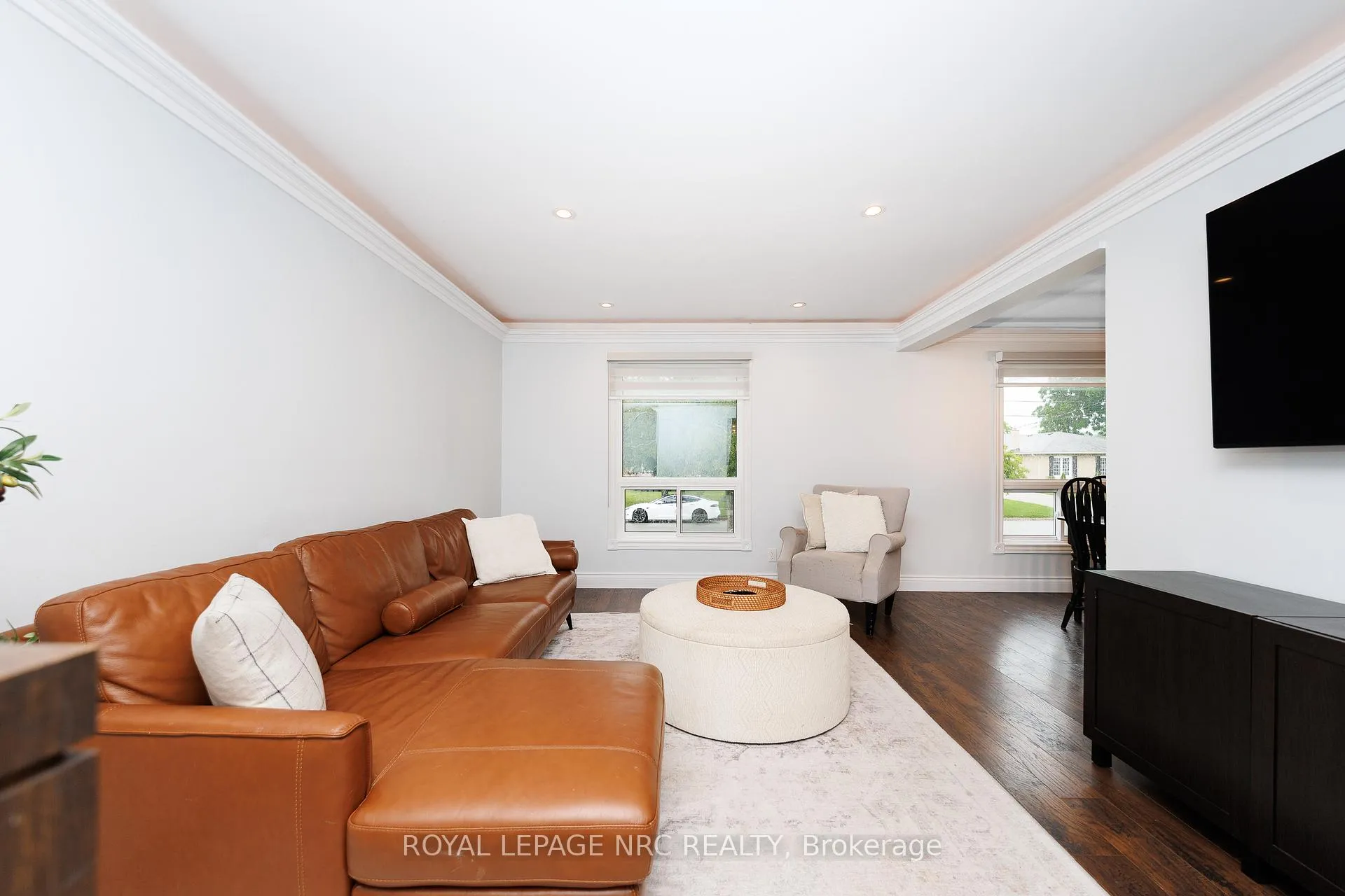 Photo 4 of 15 Nickel Street, St. Catharines, Lakeshore — HOMEH
