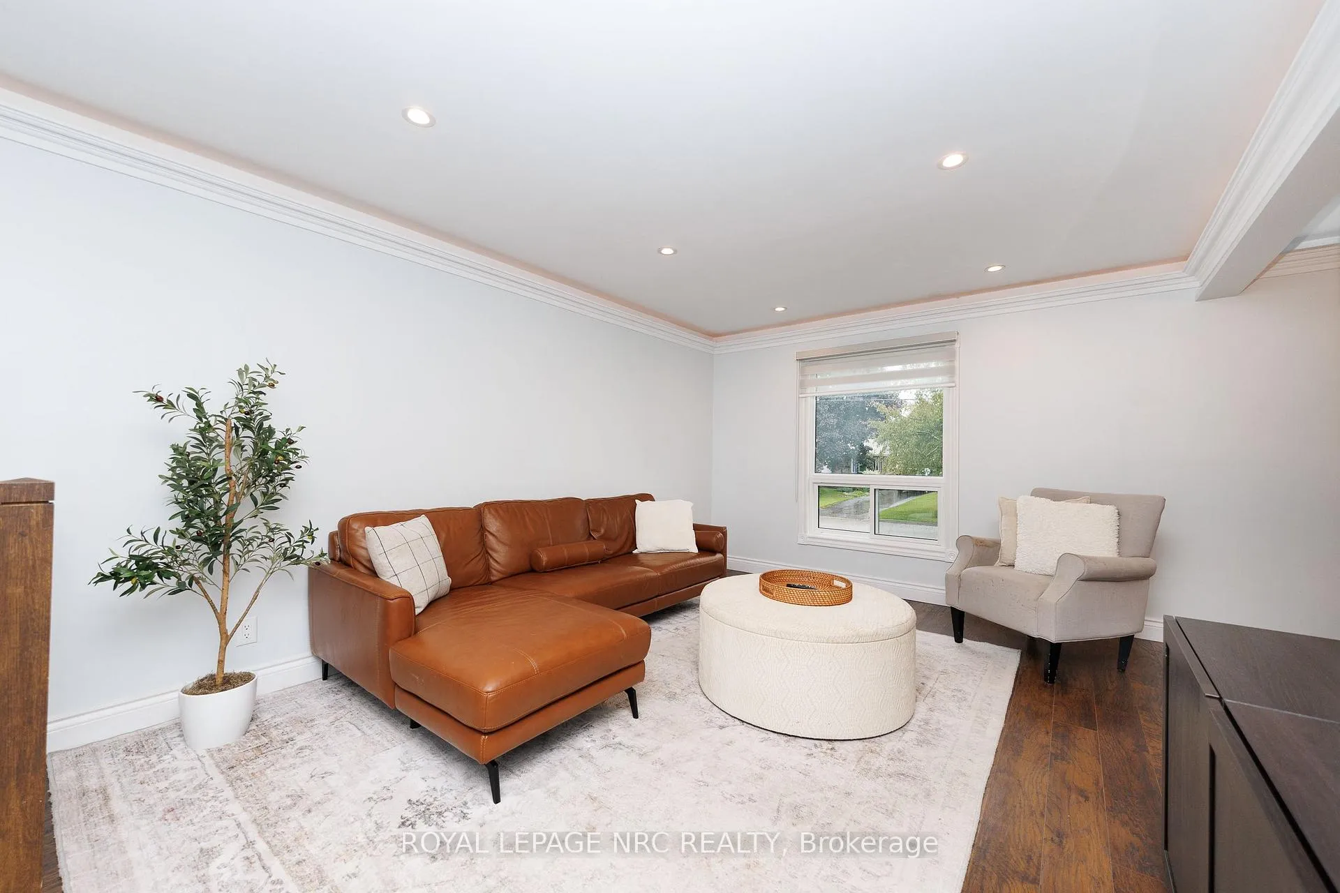 Photo 5 of 15 Nickel Street, St. Catharines, Lakeshore — HOMEH