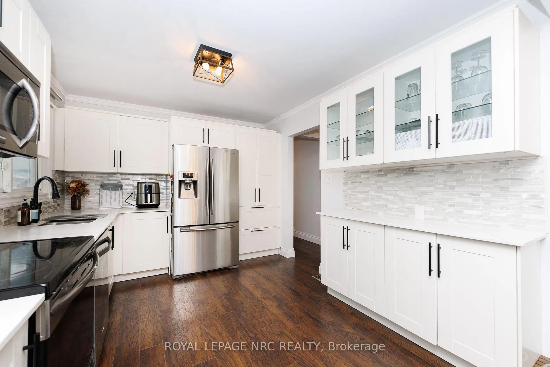 Photo 11 of 15 Nickel Street, St. Catharines, Lakeshore — HOMEH