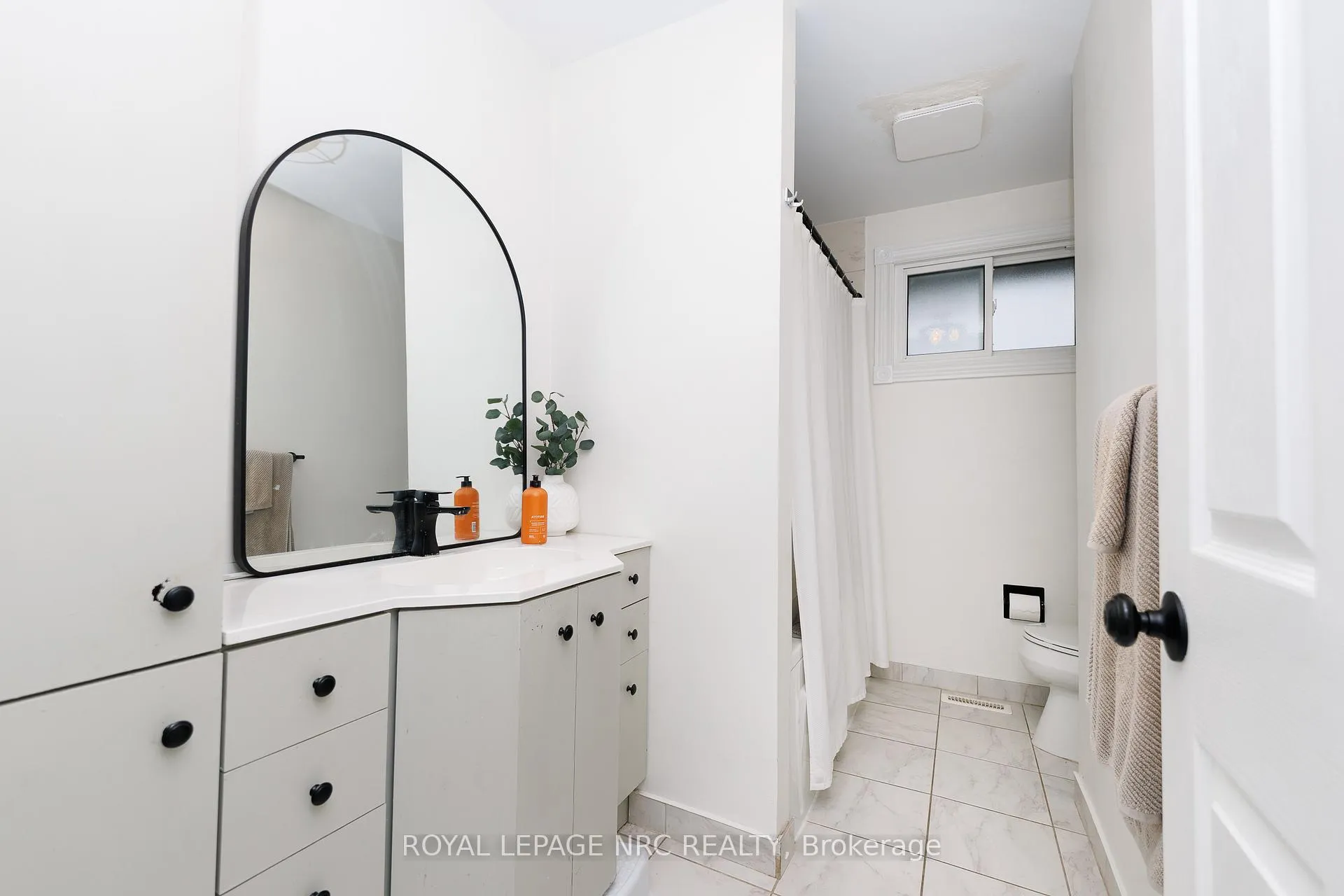 Photo 13 of 15 Nickel Street, St. Catharines, Lakeshore — HOMEH