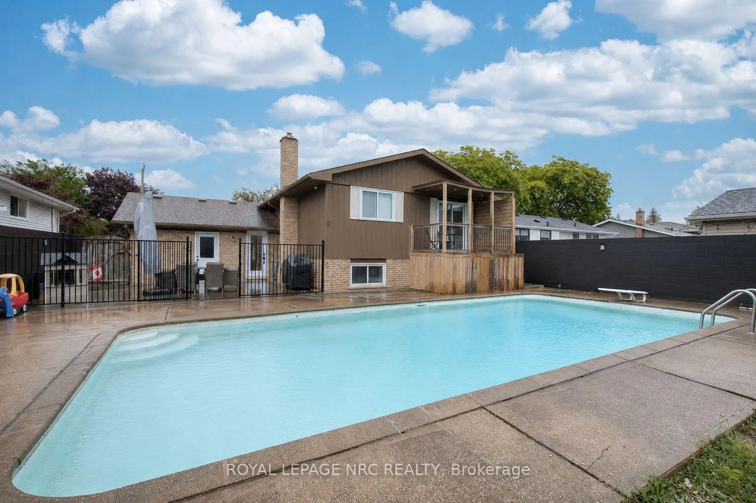 Photo 29 of 15 Nickel Street, St. Catharines, Lakeshore — HOMEH