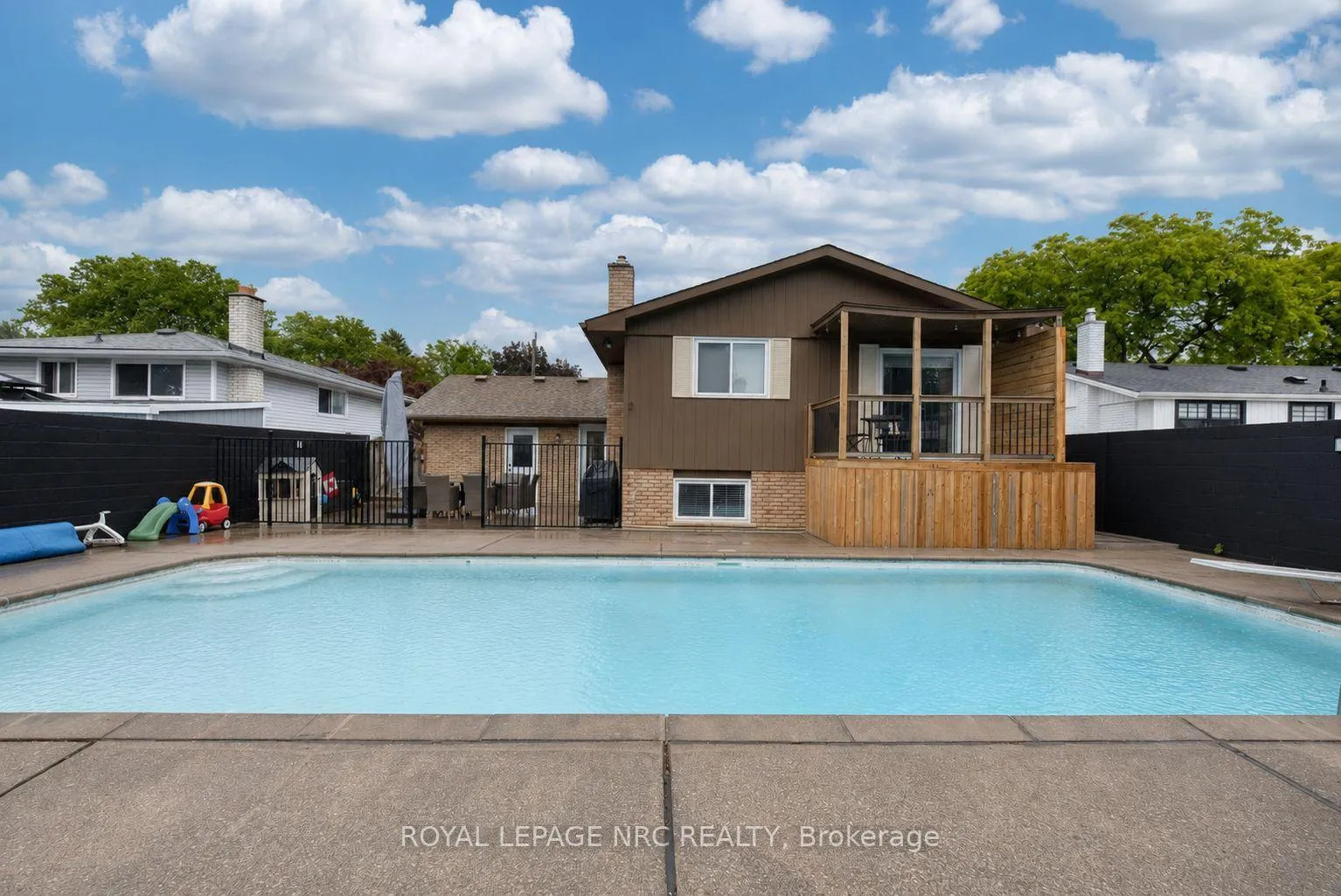 Photo 30 of 15 Nickel Street, St. Catharines, Lakeshore — HOMEH