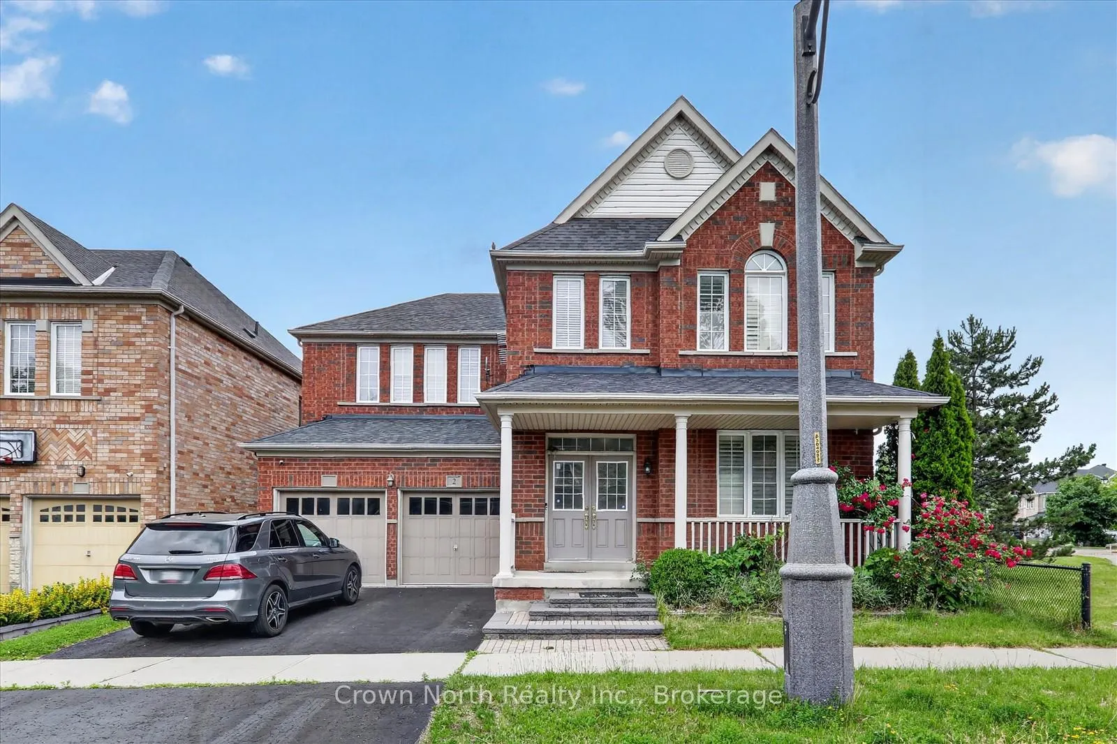 Photo 3 of 2 Mccarrick Street, Ajax, Northeast Ajax — HOMEH