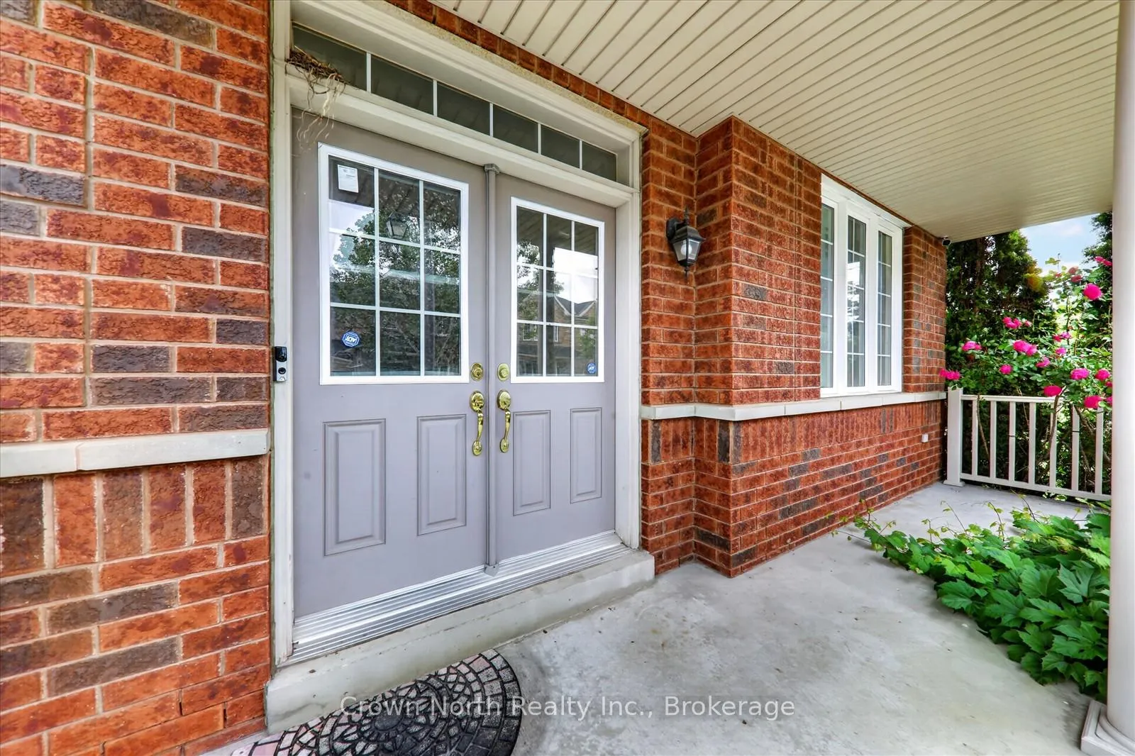 Photo 5 of 2 Mccarrick Street, Ajax, Northeast Ajax — HOMEH