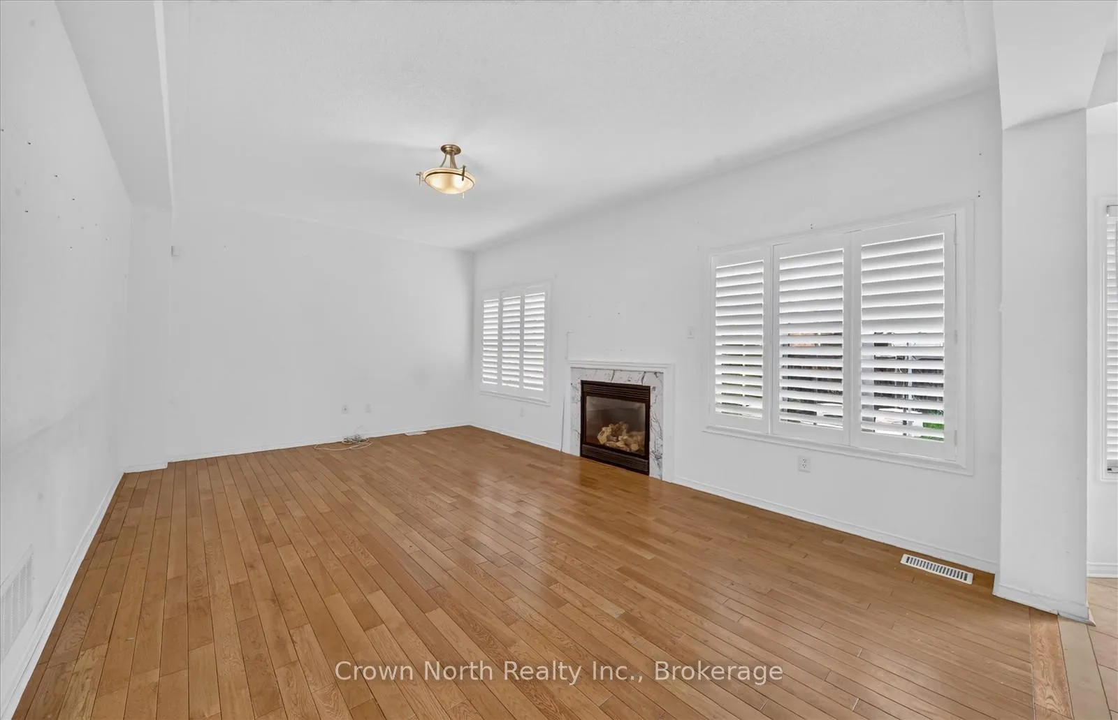 Photo 7 of 2 Mccarrick Street, Ajax, Northeast Ajax — HOMEH