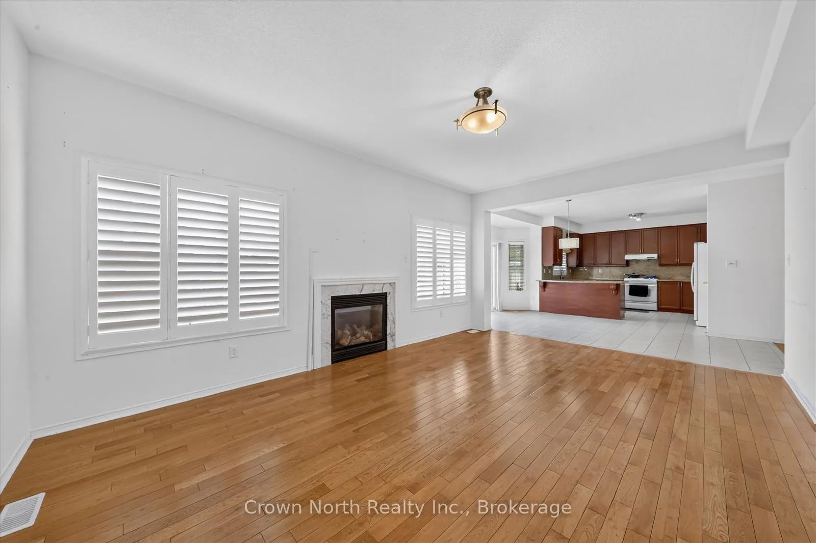 Photo 8 of 2 Mccarrick Street, Ajax, Northeast Ajax — HOMEH