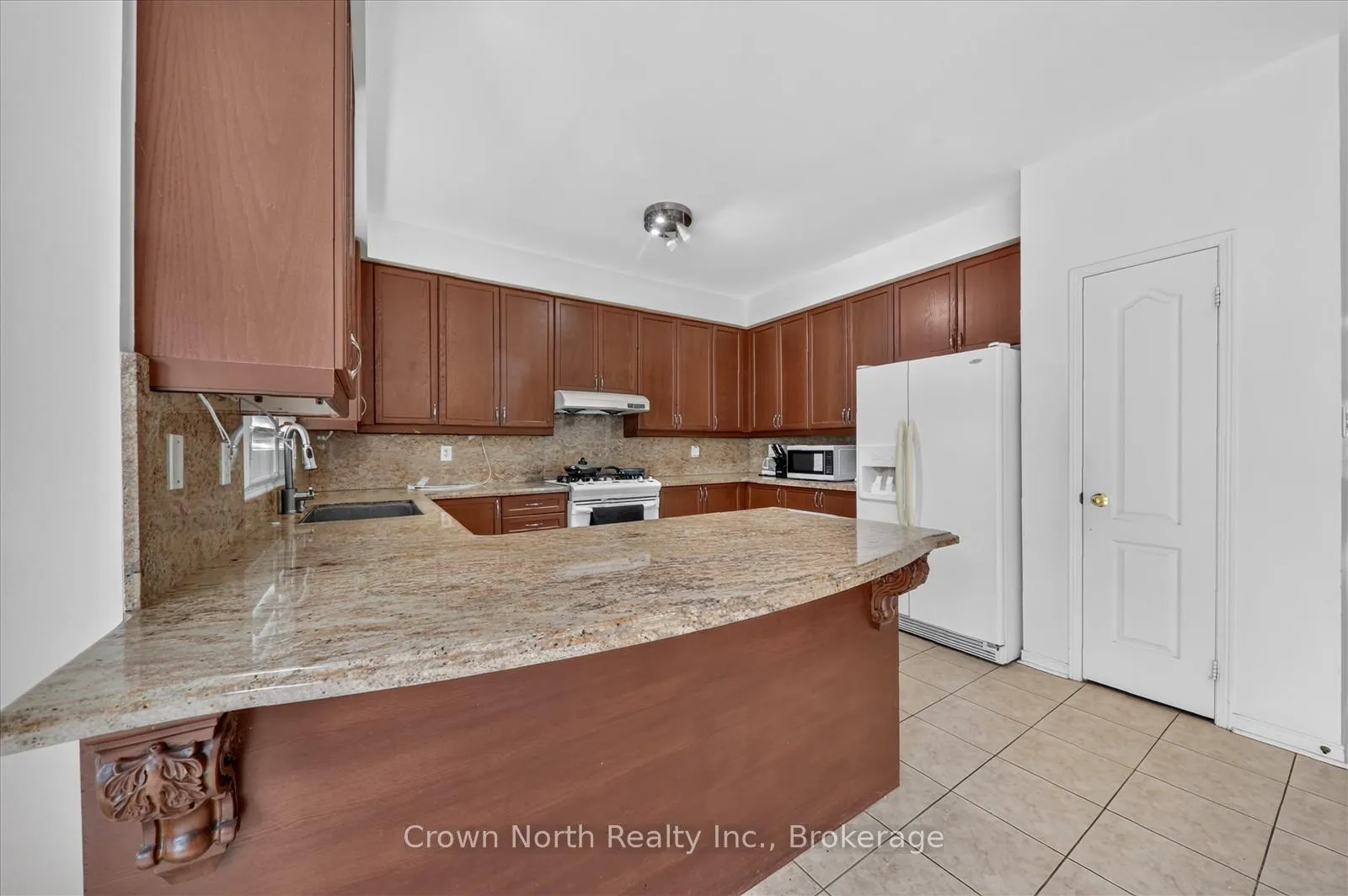 Photo 11 of 2 Mccarrick Street, Ajax, Northeast Ajax — HOMEH