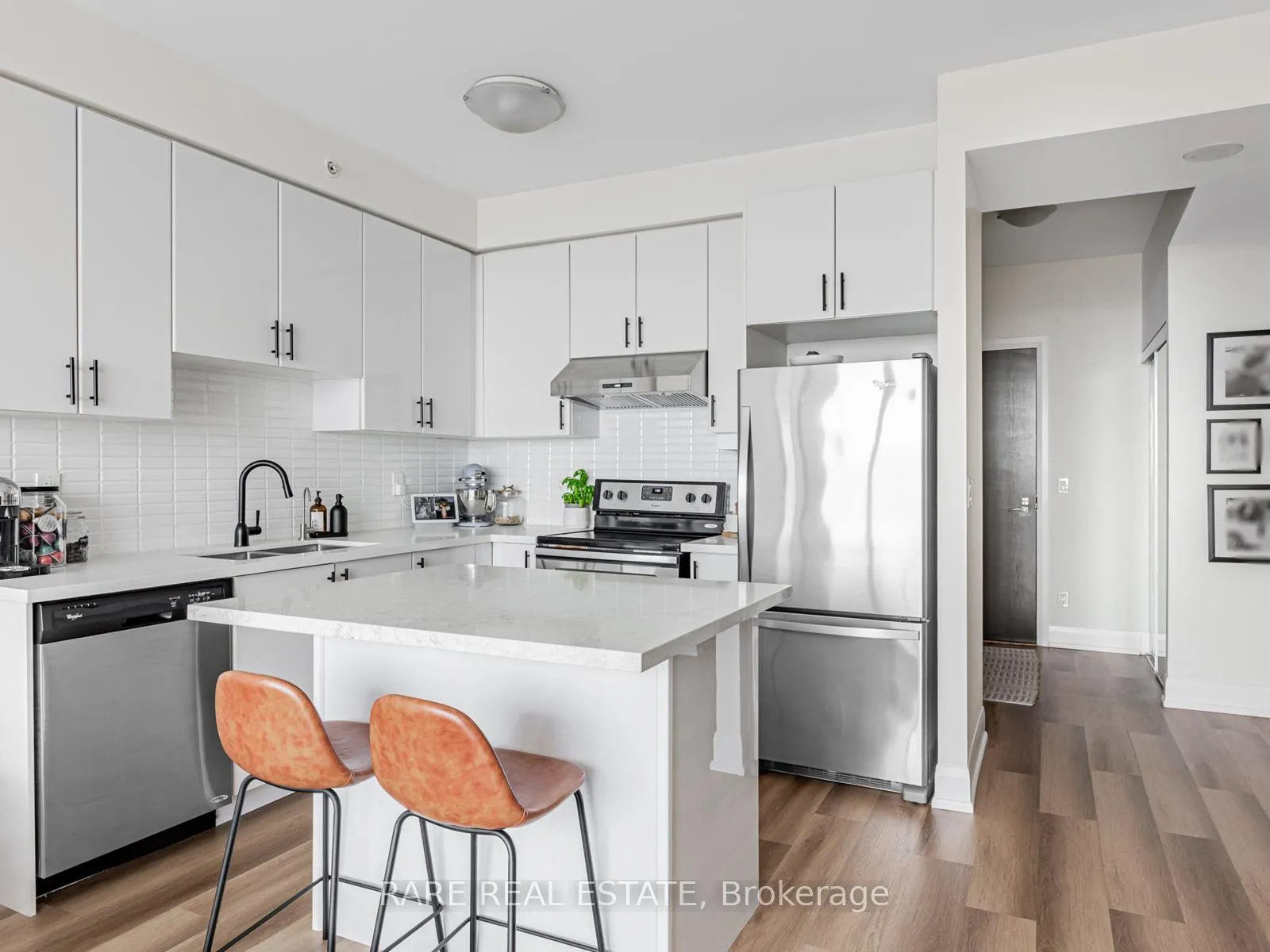 Photo 7 of Unit 810, 2900 Highway 7, Vaughan, Concord — HOMEH