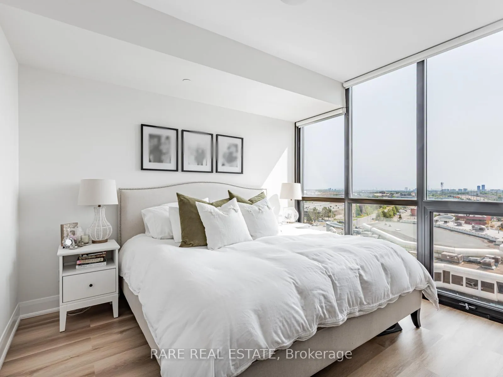 Photo 17 of Unit 810, 2900 Highway 7, Vaughan, Concord — HOMEH