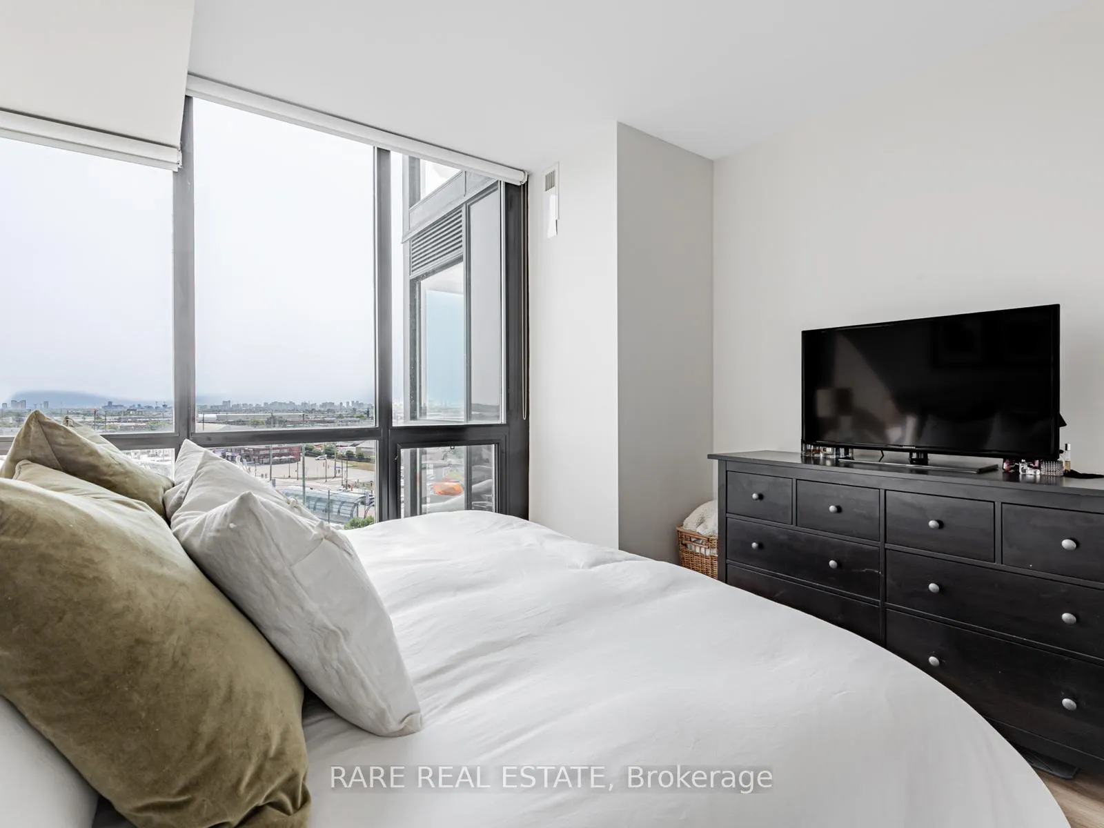 Photo 18 of Unit 810, 2900 Highway 7, Vaughan, Concord — HOMEH