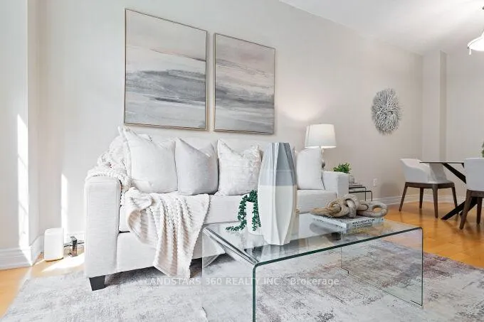 Photo 13 of 25 Interlacken Way, Markham, Unionville — HOMEH