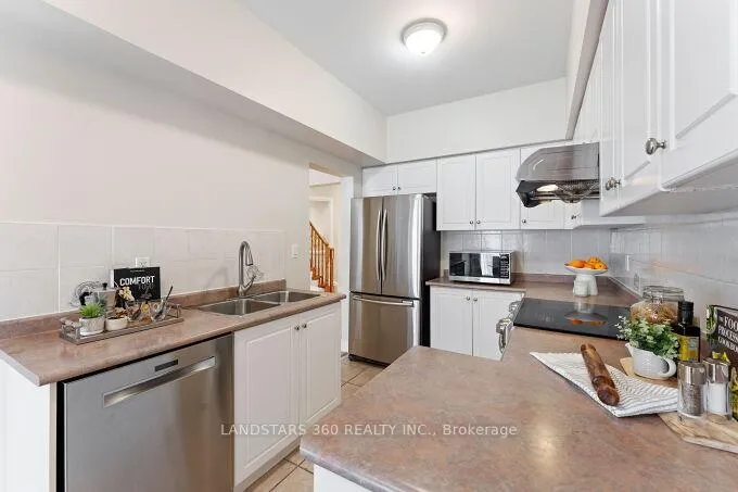 Photo 24 of 25 Interlacken Way, Markham, Unionville — HOMEH