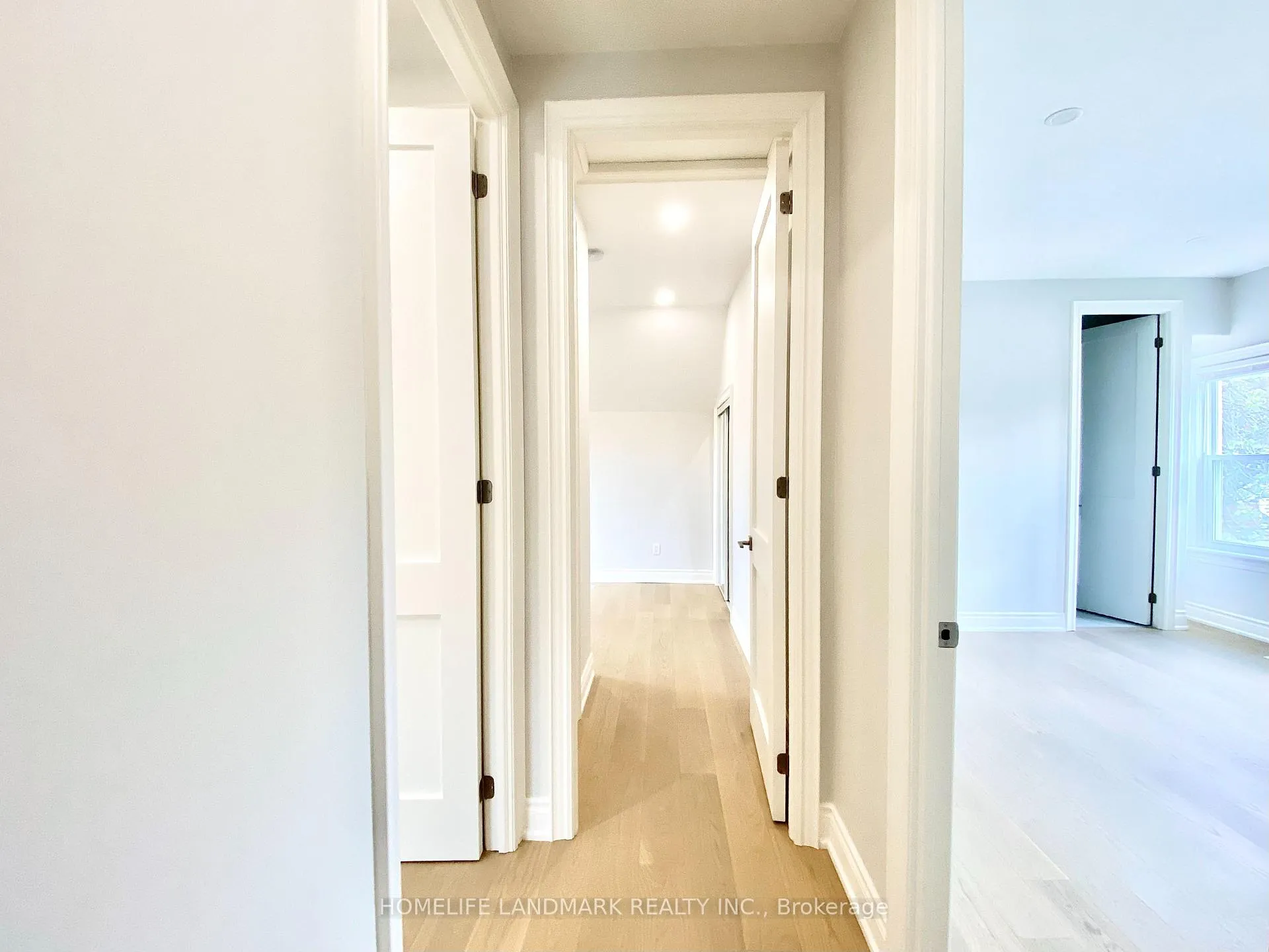 Photo 26 of 41 Arnold Crescent, Richmond Hill, Mill Pond — HOMEH