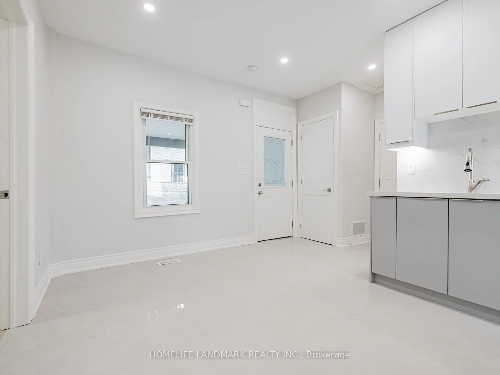 Photo 34 of 41 Arnold Crescent, Richmond Hill, Mill Pond — HOMEH