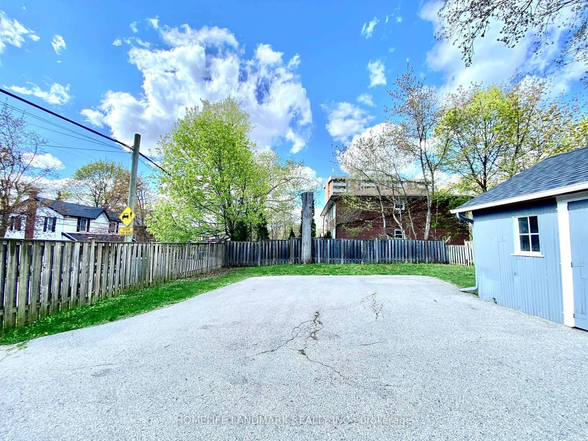 Photo 41 of 41 Arnold Crescent, Richmond Hill, Mill Pond — HOMEH