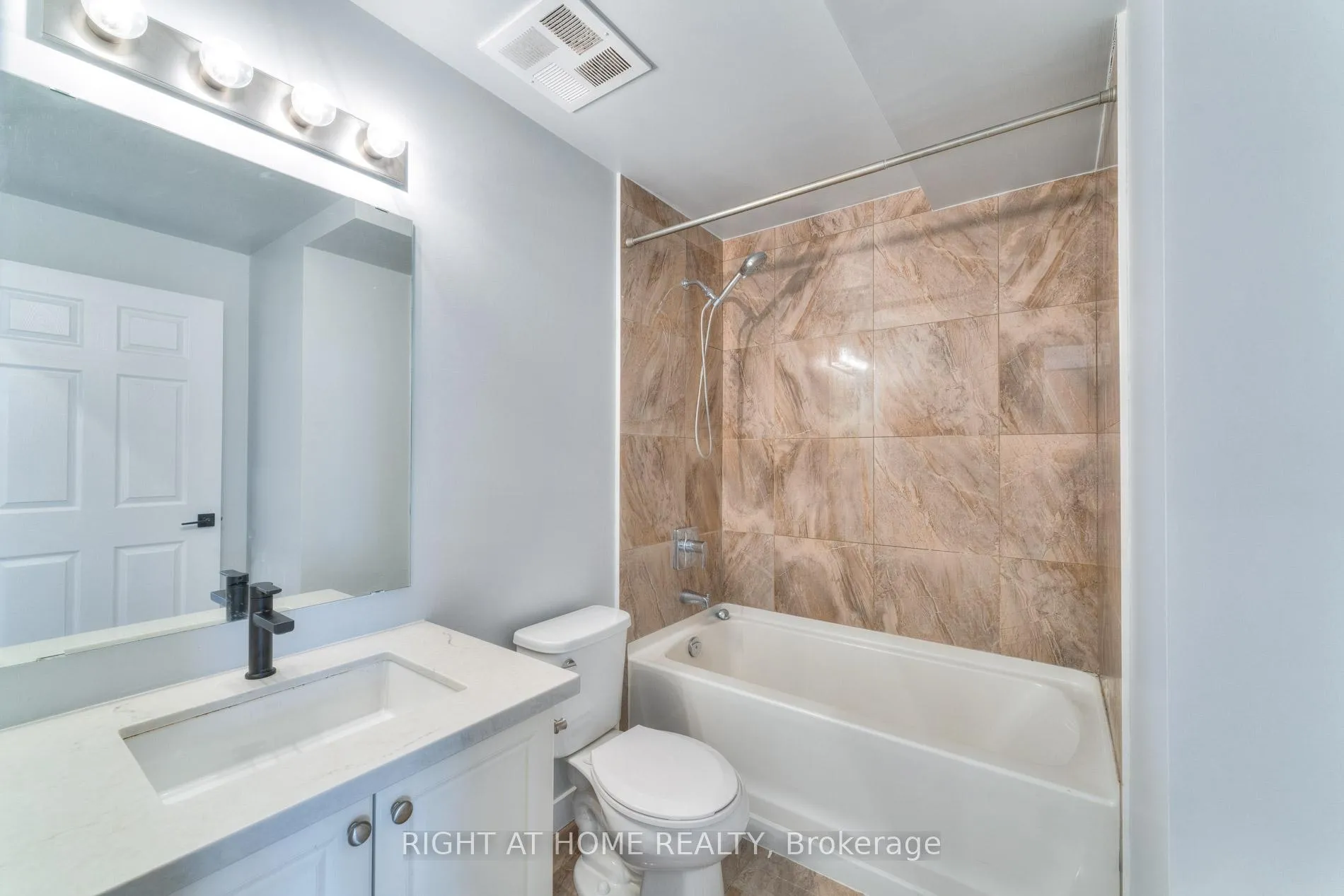 Photo 13 of Unit 320, 2486 Old Bronte Road, Oakville, Westmount — HOMEH
