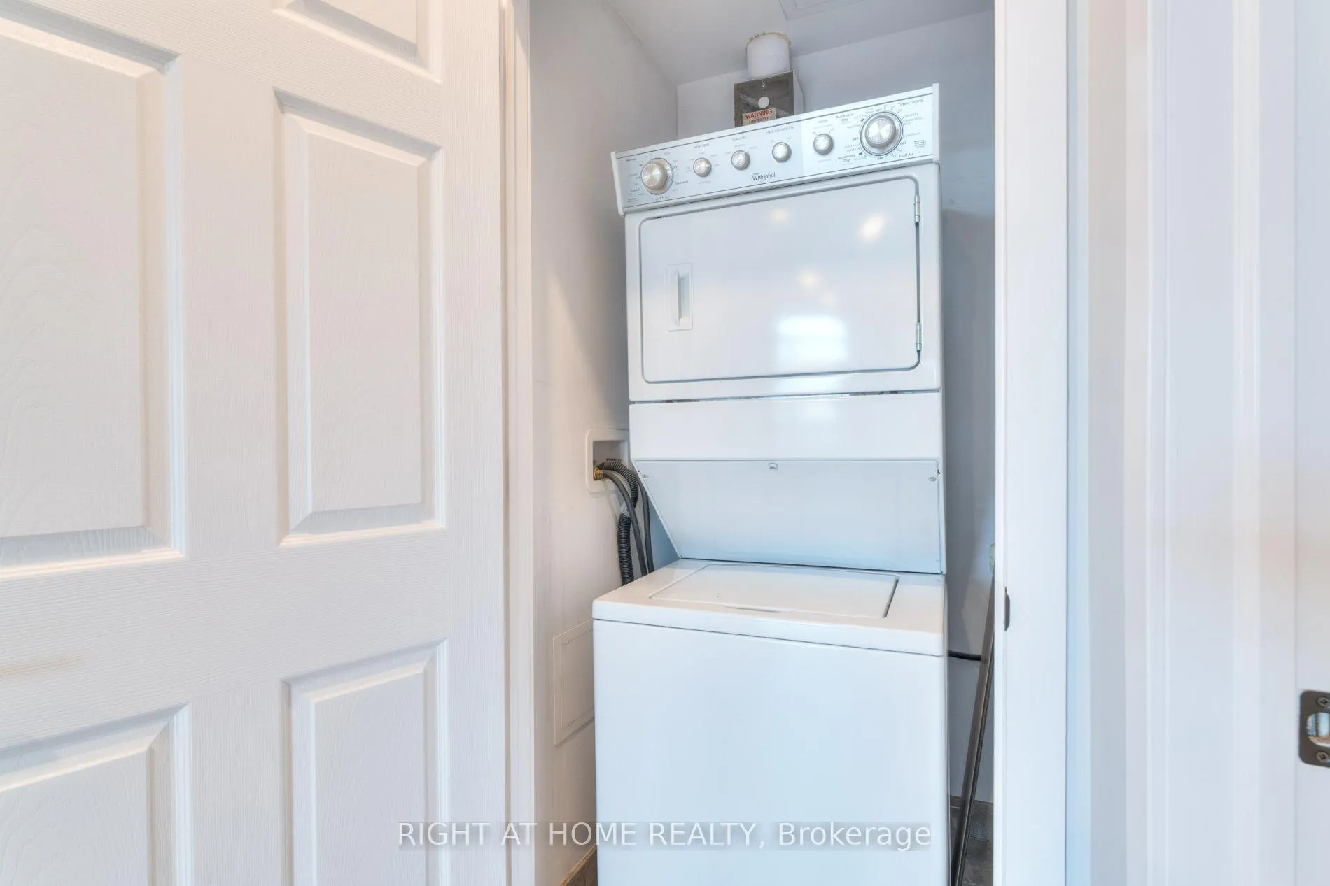 Photo 14 of Unit 320, 2486 Old Bronte Road, Oakville, Westmount — HOMEH