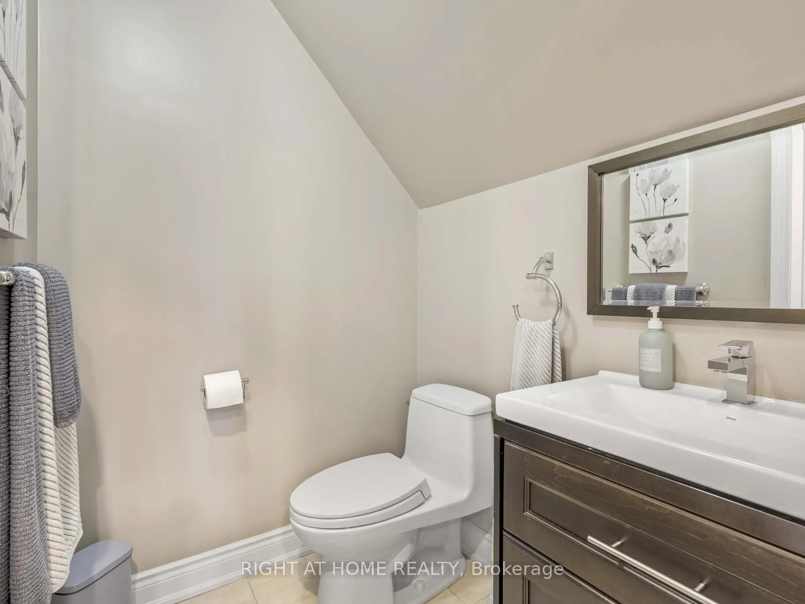 Photo 18 of 64 Brock Avenue, Toronto, Roncesvalles — HOMEH