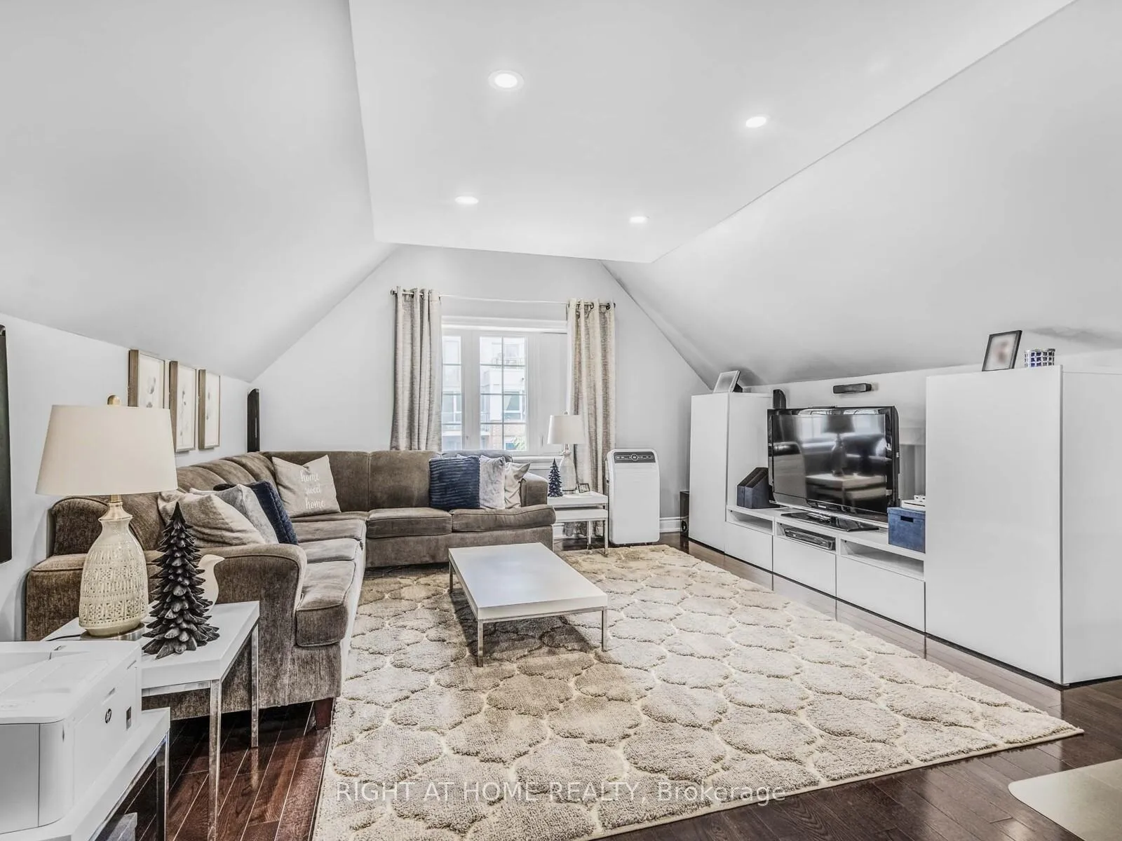 Photo 25 of 64 Brock Avenue, Toronto, Roncesvalles — HOMEH