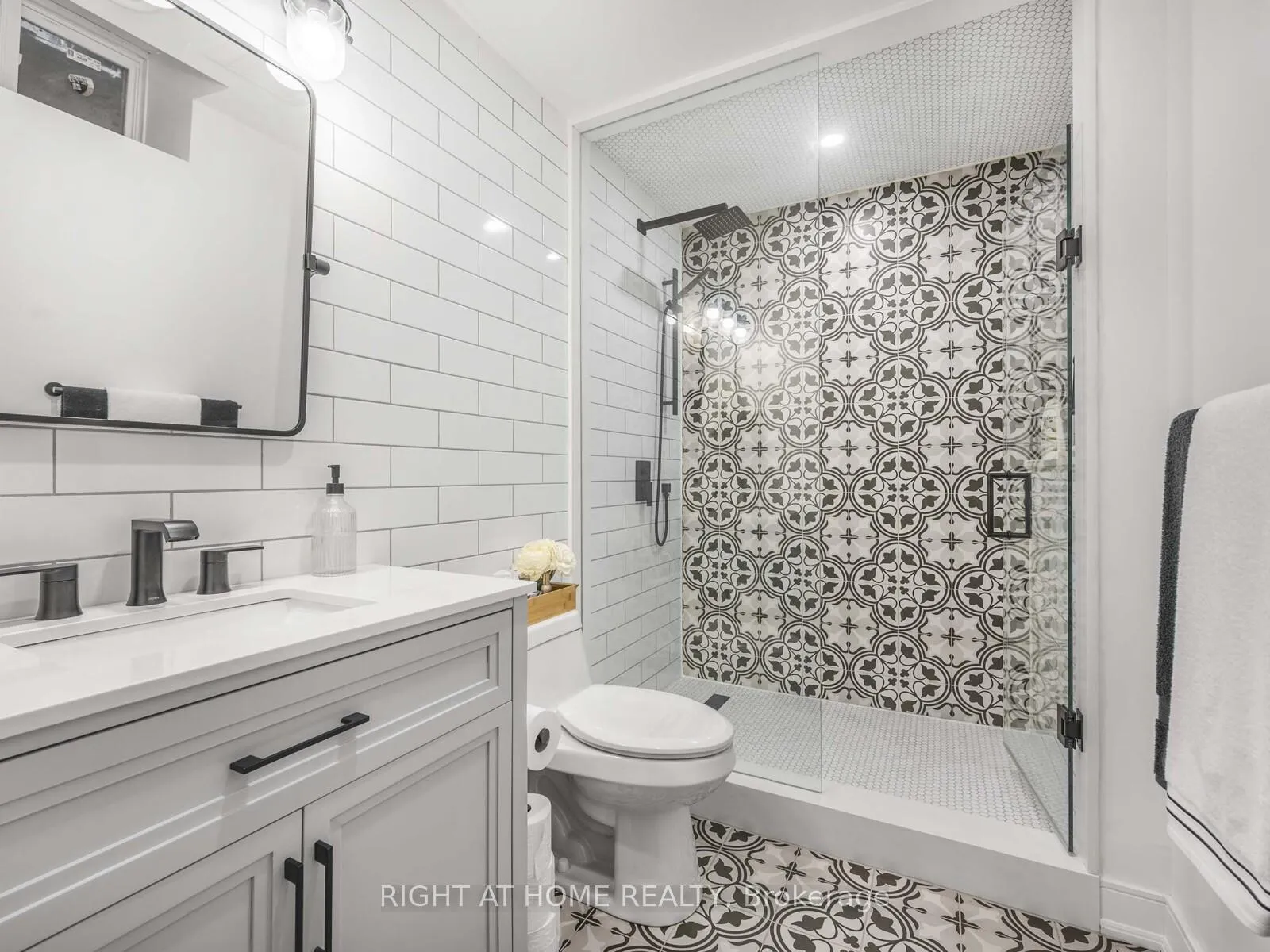 Photo 32 of 64 Brock Avenue, Toronto, Roncesvalles — HOMEH
