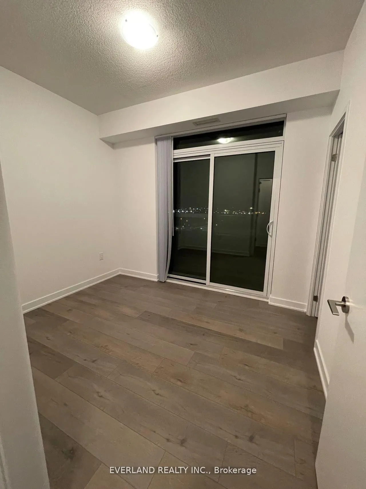 Photo 3 of Unit 1118, 60 Honeycrisp Crescent, Vaughan, Concord — HOMEH