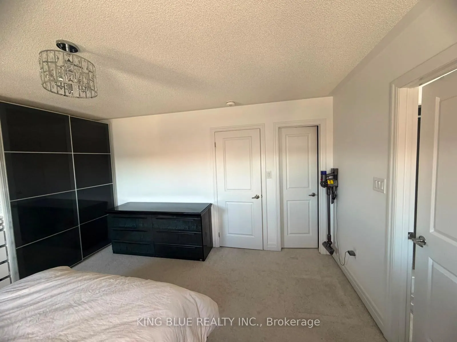 Photo 8 of 54 Haskins Crescent, Georgina, Keswick South — HOMEH