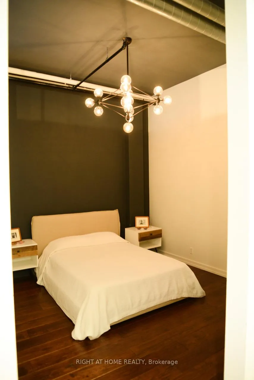 Photo 12 of Unit 708, 43 Hanna Avenue, Toronto, Niagara — HOMEH