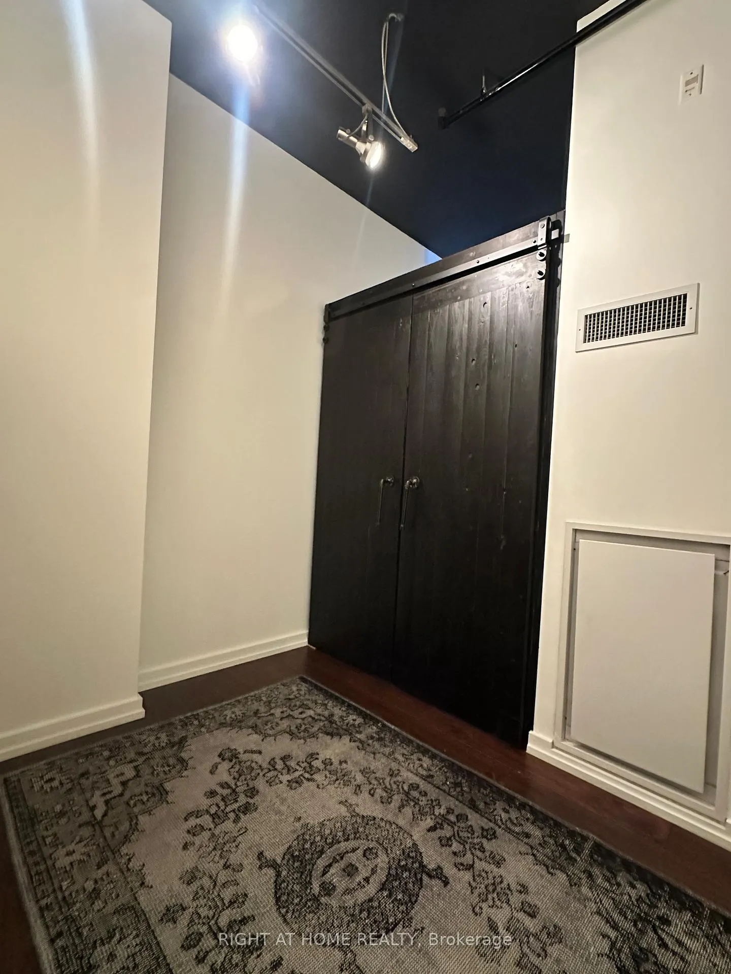 Photo 17 of Unit 708, 43 Hanna Avenue, Toronto, Niagara — HOMEH