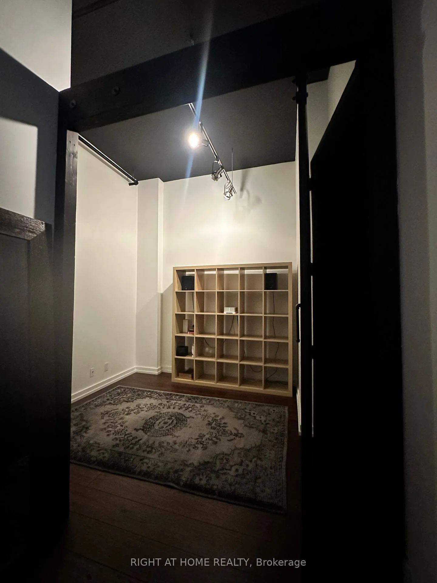 Photo 18 of Unit 708, 43 Hanna Avenue, Toronto, Niagara — HOMEH