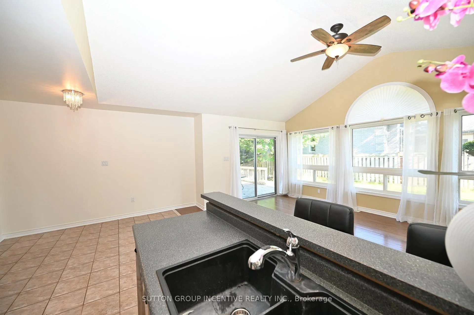 Photo 12 of 58 Bloxham Place, Barrie, Bayshore — HOMEH