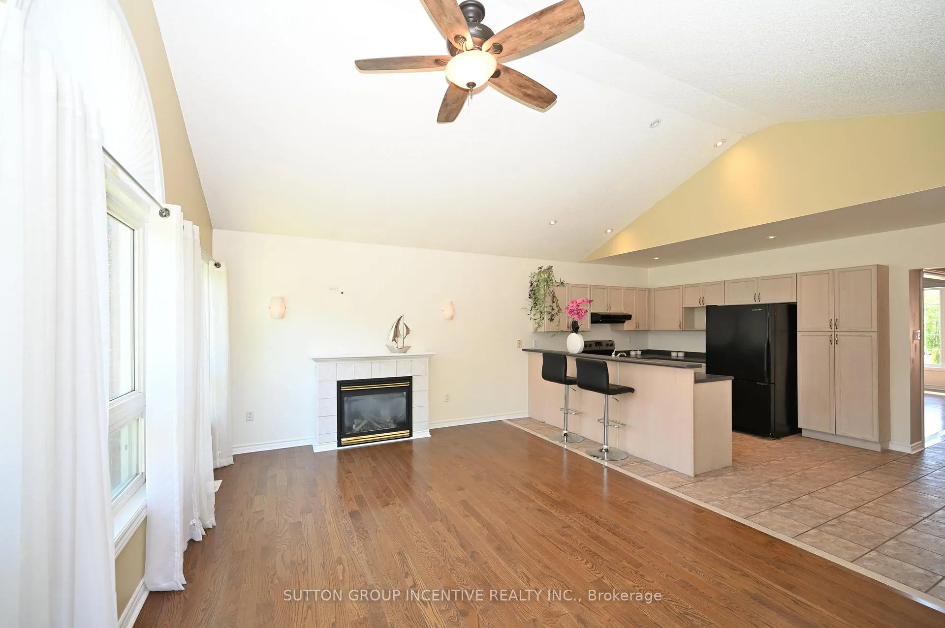 Photo 15 of 58 Bloxham Place, Barrie, Bayshore — HOMEH