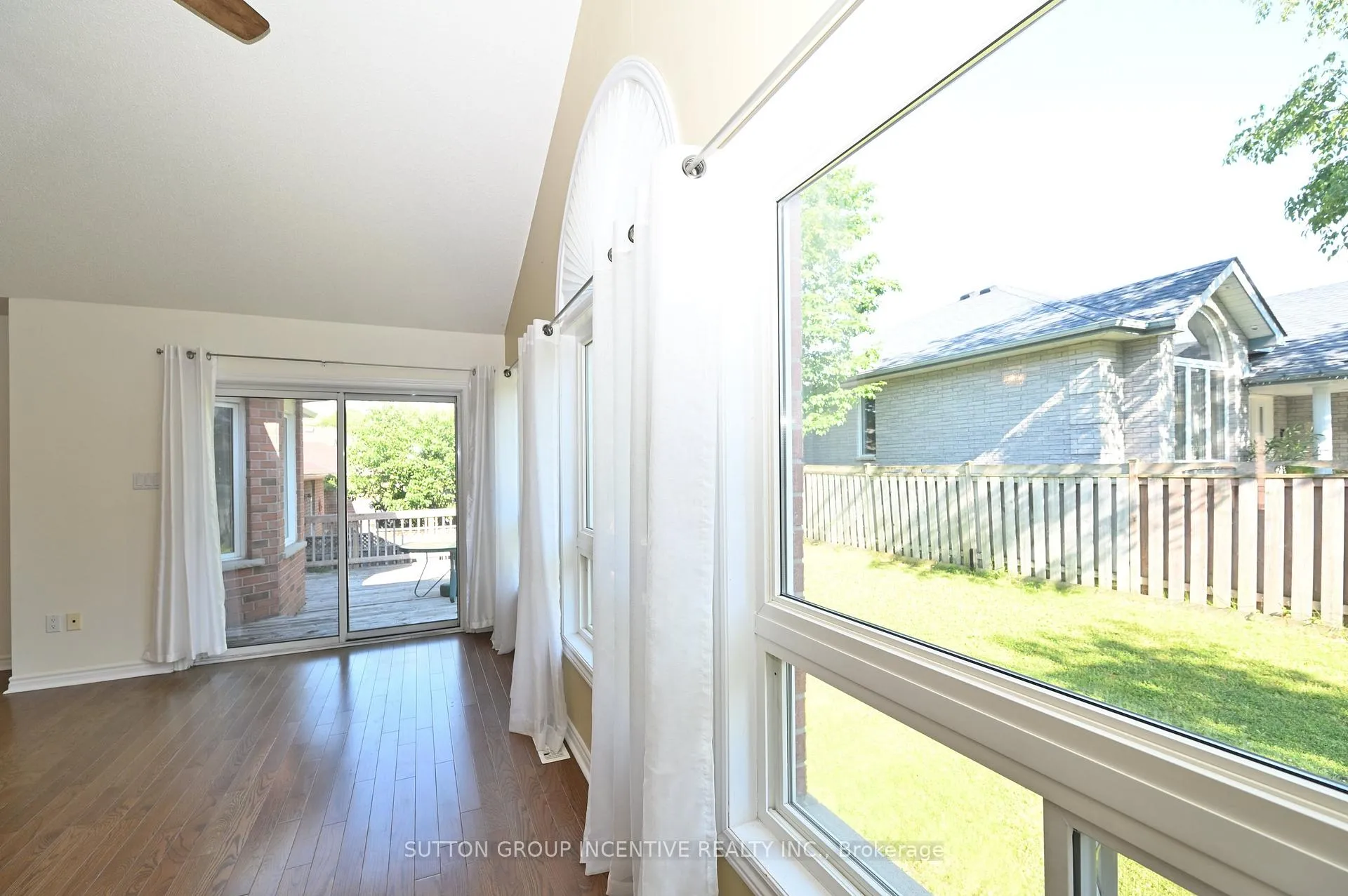 Photo 16 of 58 Bloxham Place, Barrie, Bayshore — HOMEH
