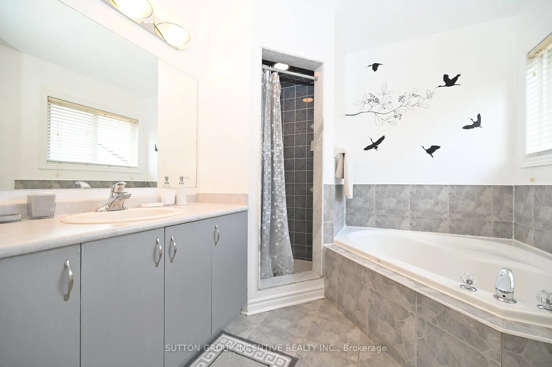 Photo 22 of 58 Bloxham Place, Barrie, Bayshore — HOMEH