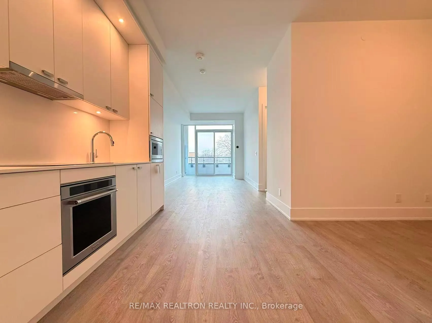 Photo 6 of Unit 407, 115 Denison Avenue, Toronto, Kensington-Chinatown — HOMEH
