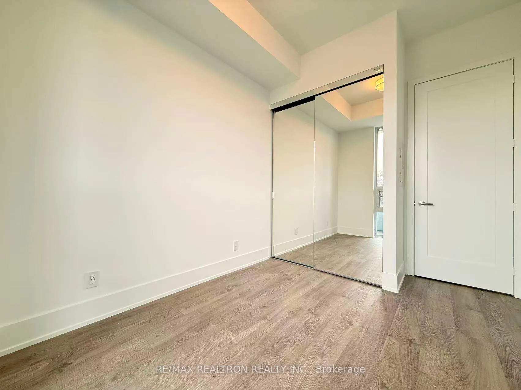 Photo 18 of Unit 407, 115 Denison Avenue, Toronto, Kensington-Chinatown — HOMEH