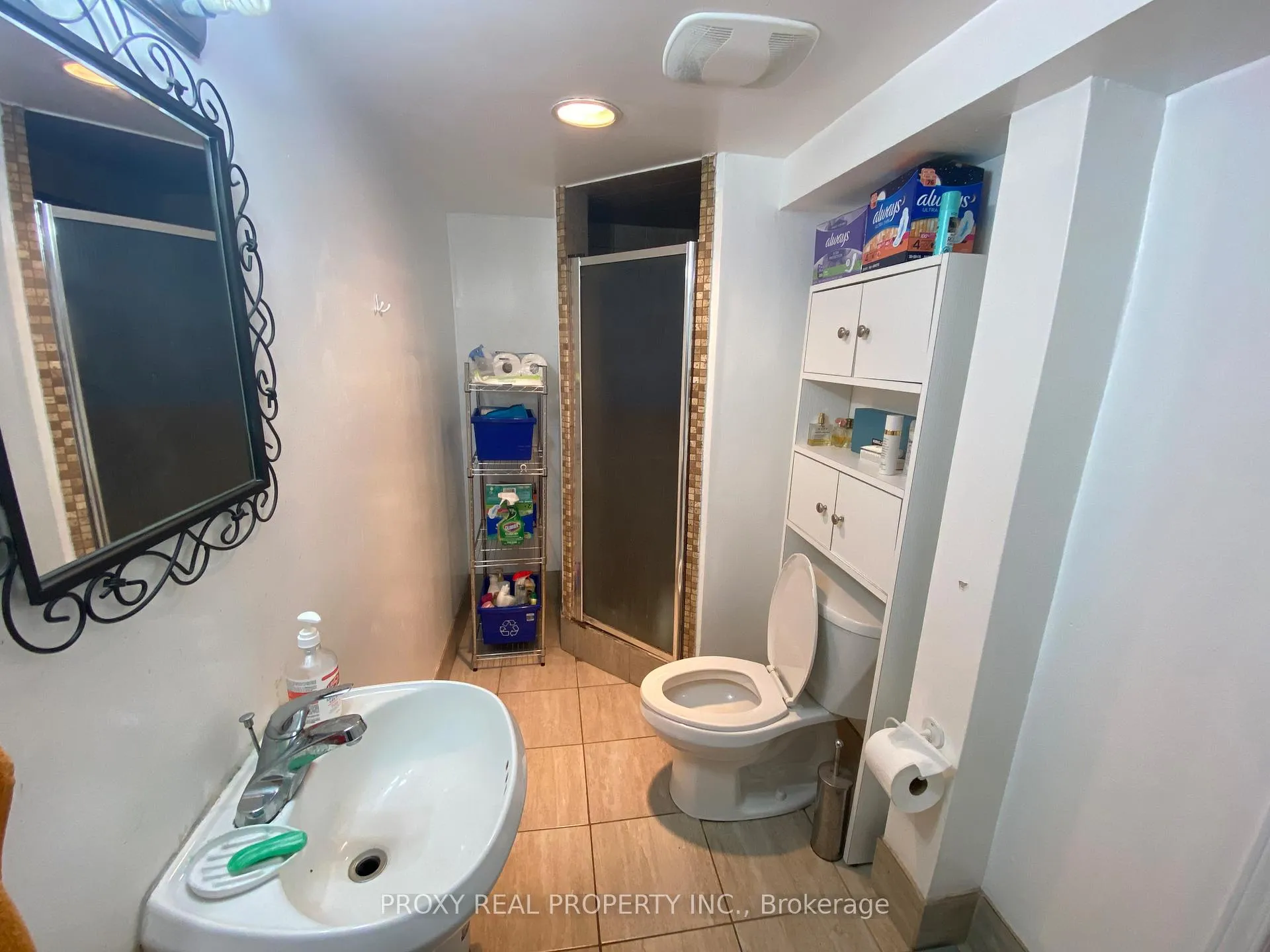Photo 8 of 228 Anzac ( Lower Level) Road, Richmond Hill, Crosby — HOMEH
