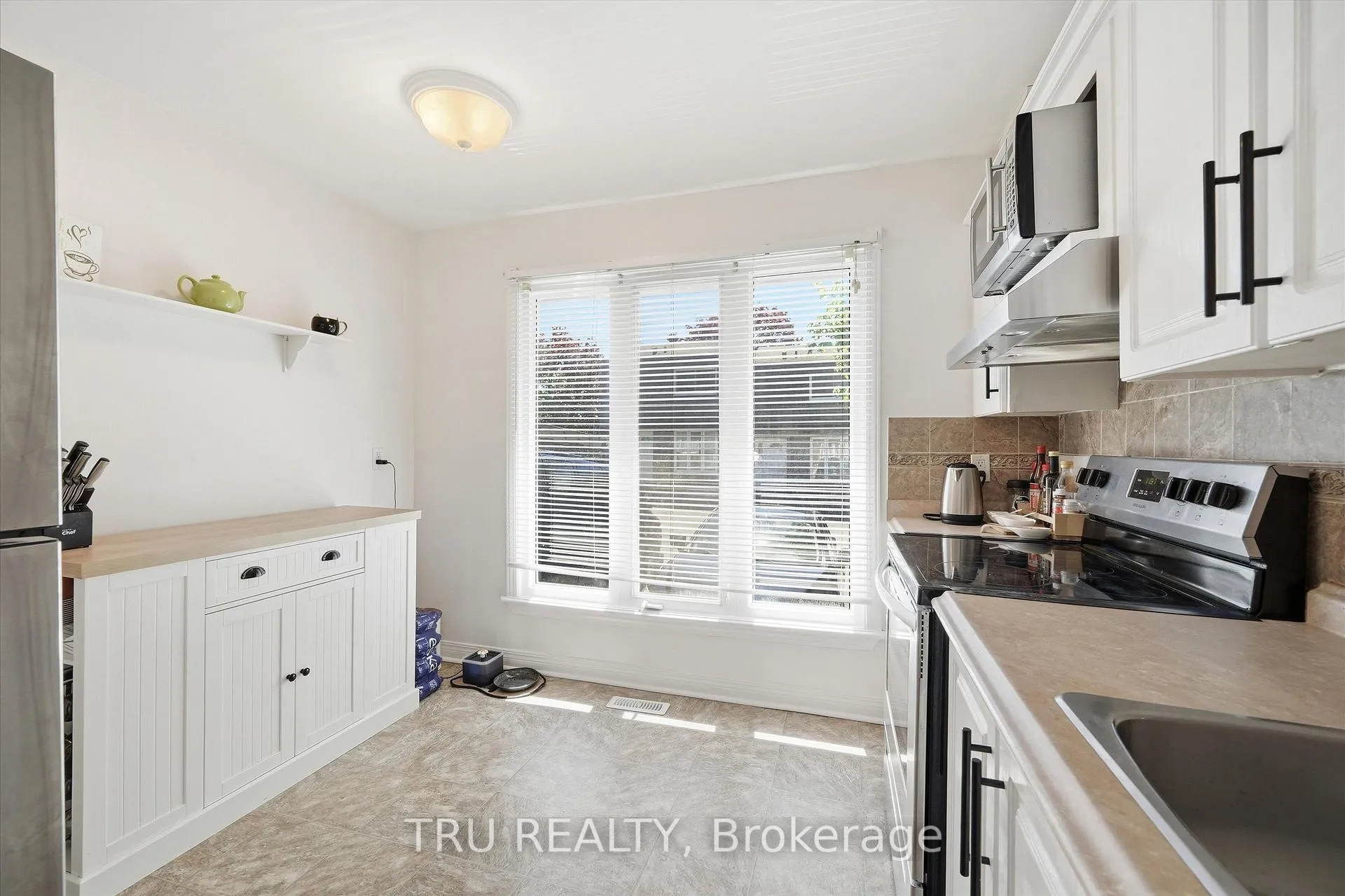 Photo 3 of Unit 13, 3301 Mccarthy Road, Ottawa, Hunt Club/Western Community — HOMEH