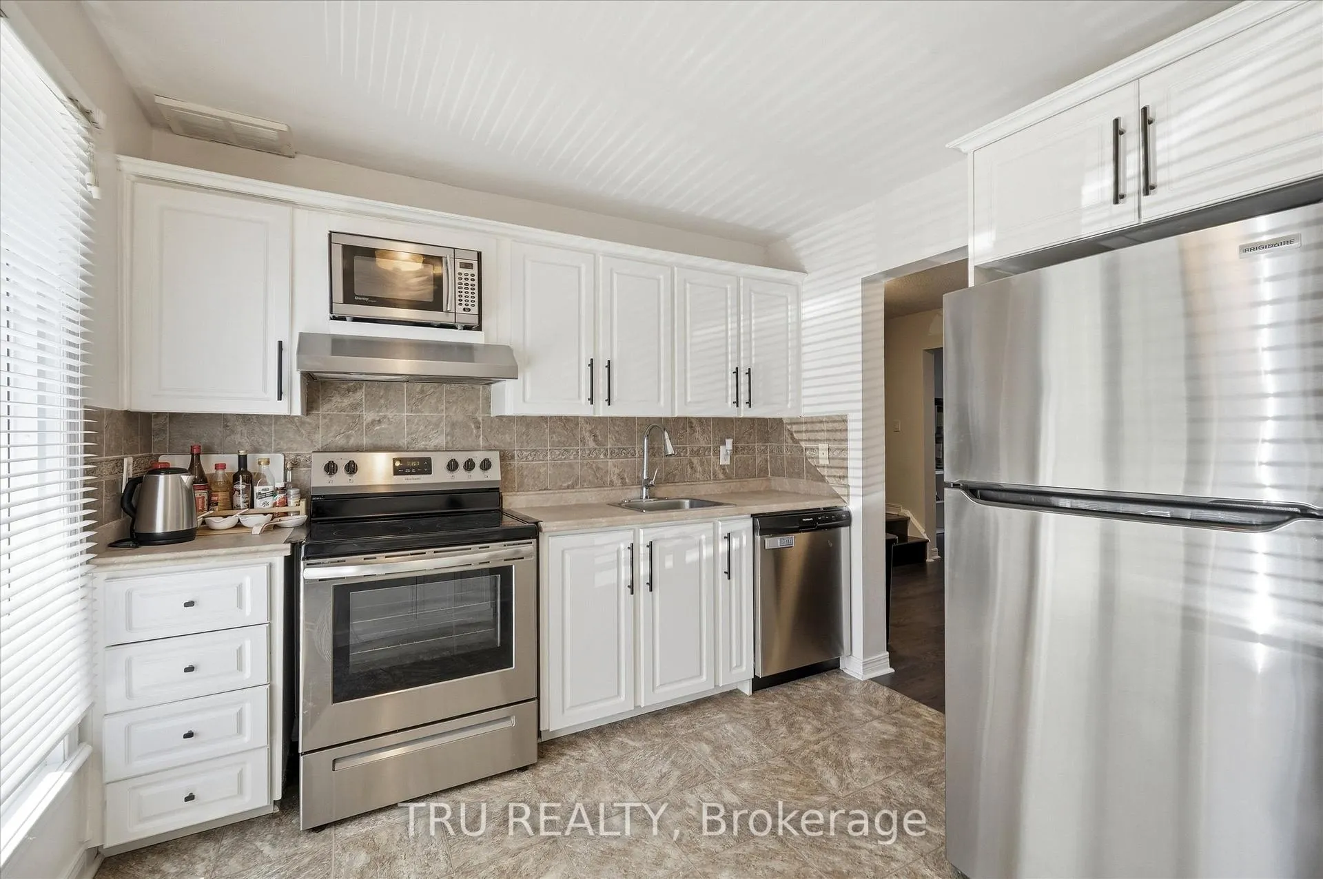 Photo 5 of Unit 13, 3301 Mccarthy Road, Ottawa, Hunt Club/Western Community — HOMEH