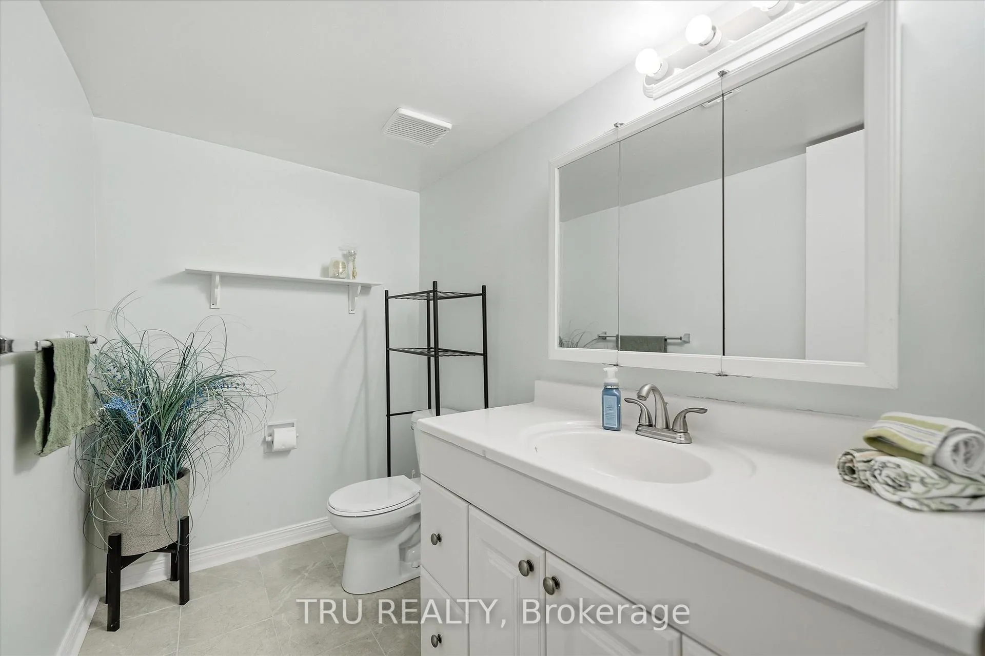 Photo 22 of Unit 13, 3301 Mccarthy Road, Ottawa, Hunt Club/Western Community — HOMEH