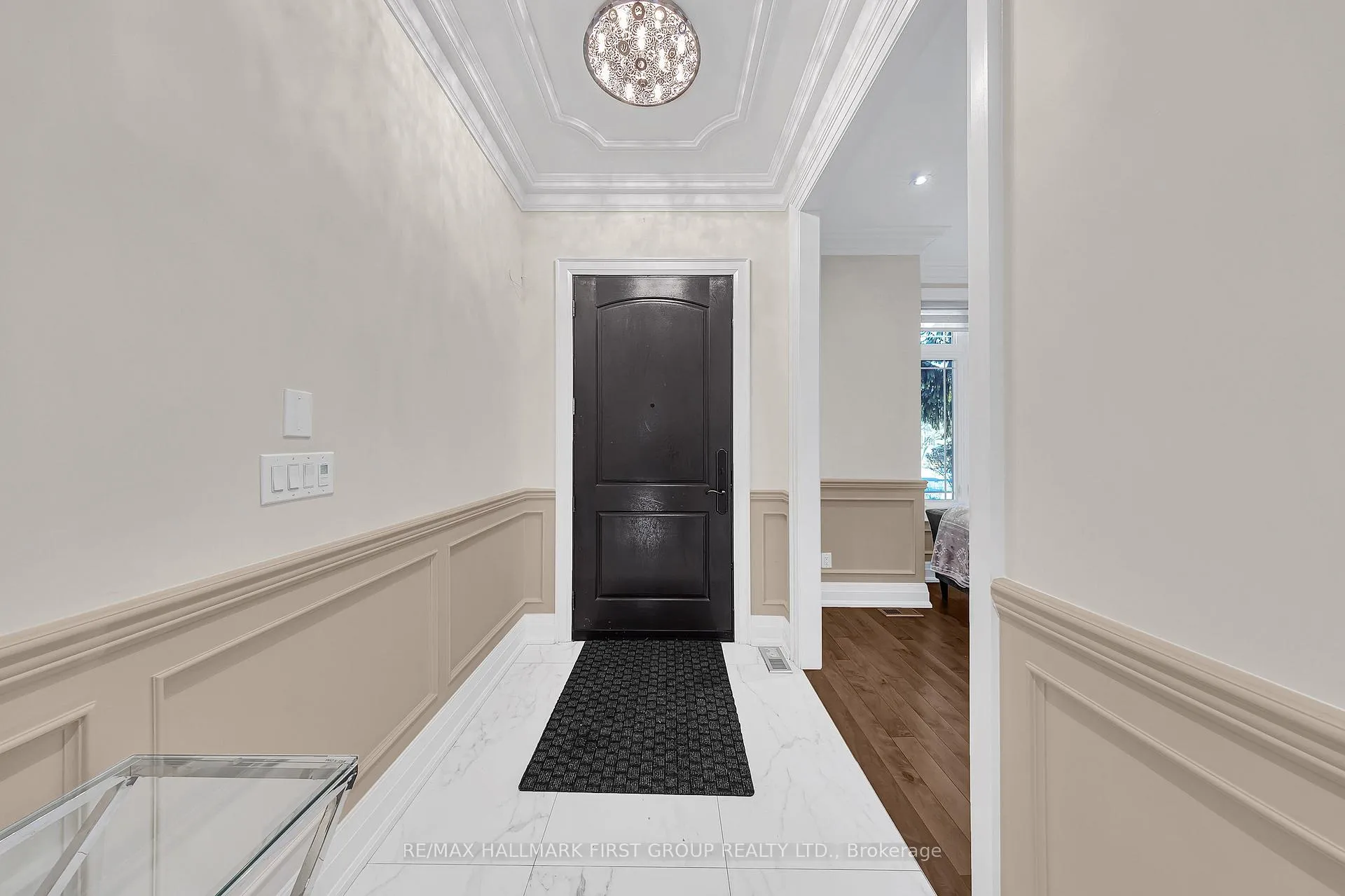 Photo 4 of 752 Hillview Crescent, Pickering, West Shore — HOMEH