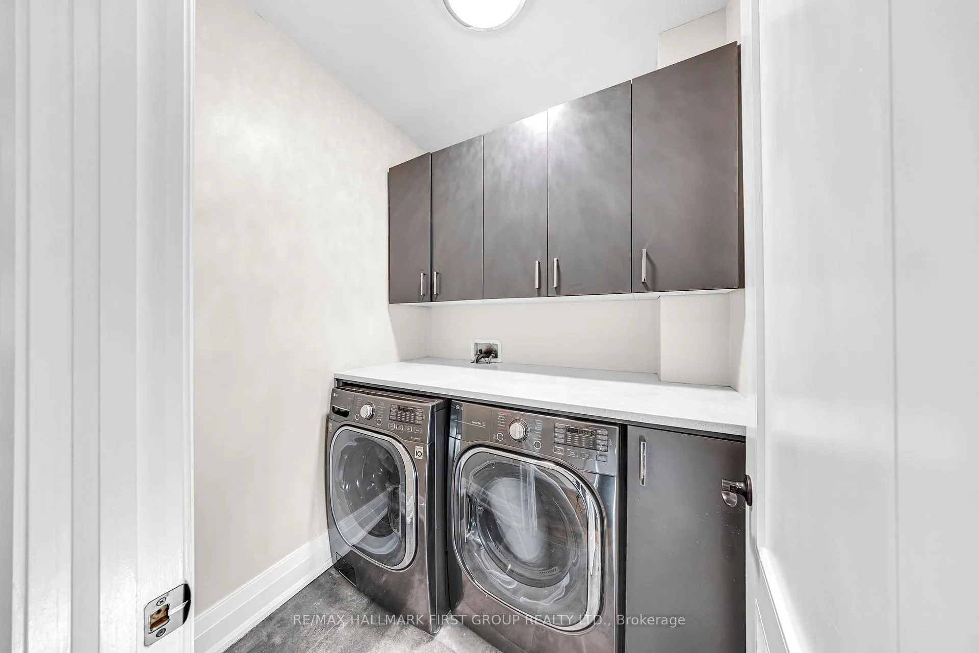 Photo 38 of 752 Hillview Crescent, Pickering, West Shore — HOMEH