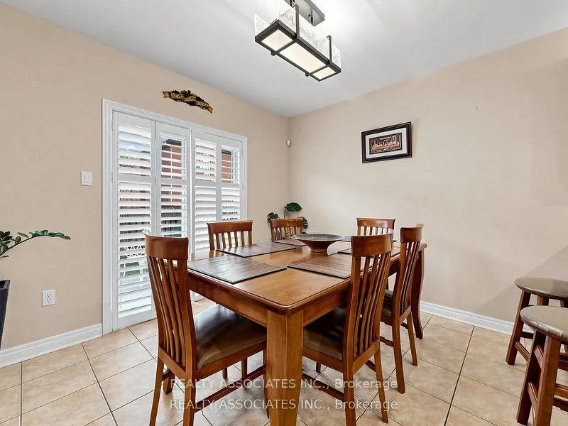 Photo 14 of 44 Shining Willow Crescent, Brampton, Bram East — HOMEH
