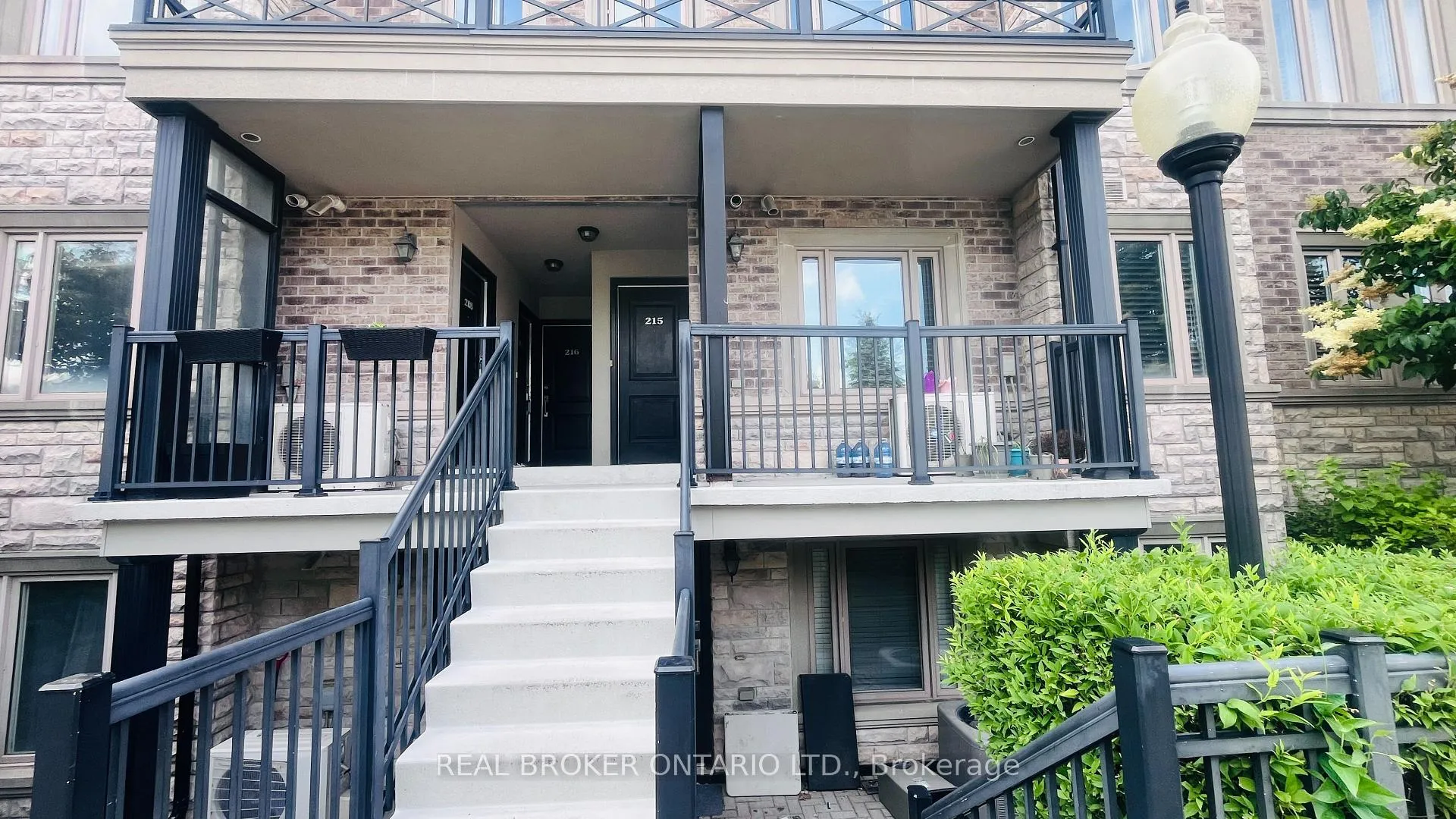 Photo 2 of Unit 214, 320 John Street, Markham, Aileen-Willowbrook — HOMEH