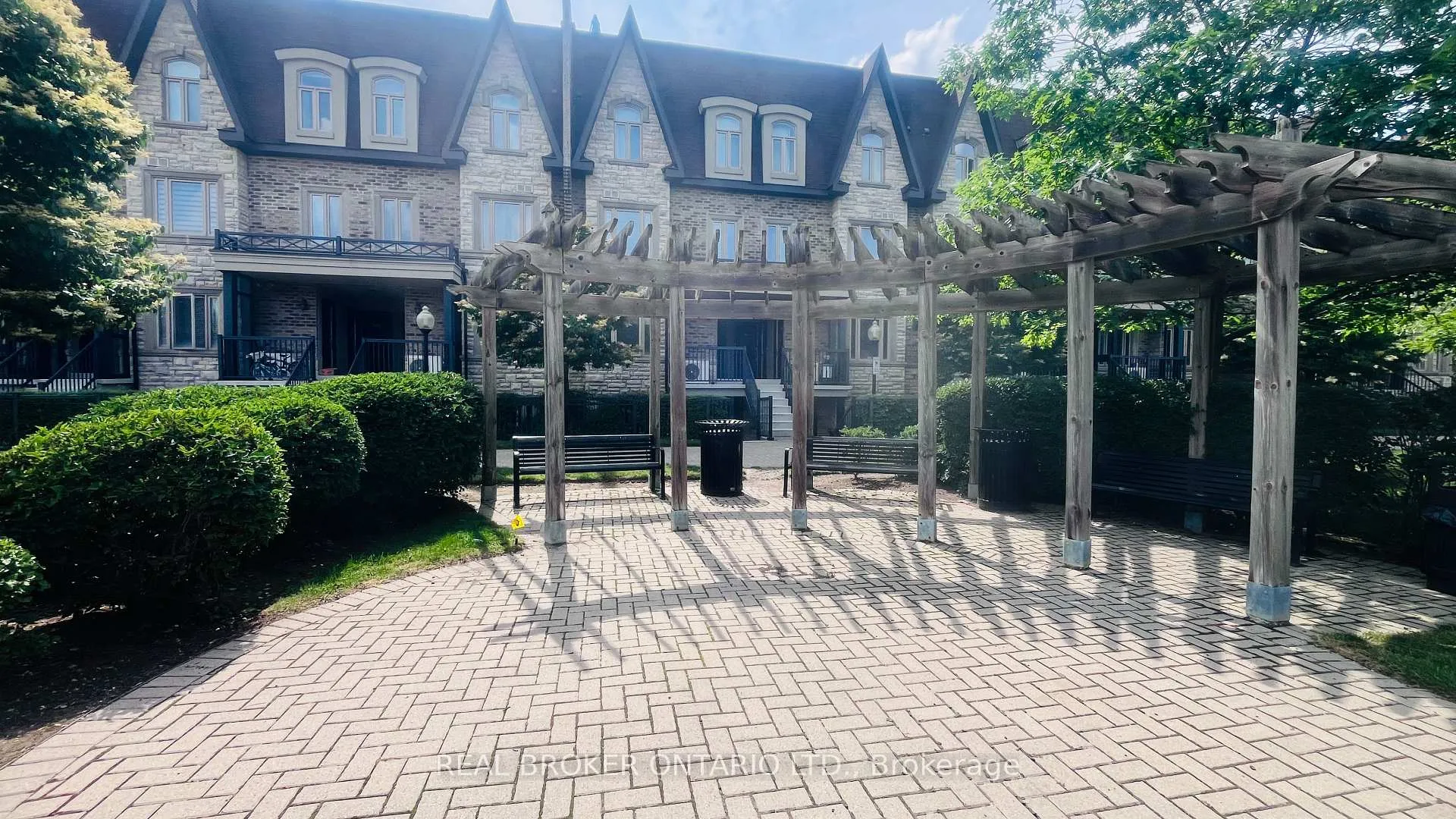 Photo 4 of Unit 214, 320 John Street, Markham, Aileen-Willowbrook — HOMEH