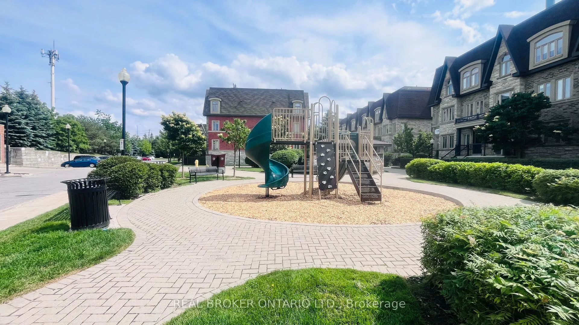 Photo 6 of Unit 214, 320 John Street, Markham, Aileen-Willowbrook — HOMEH