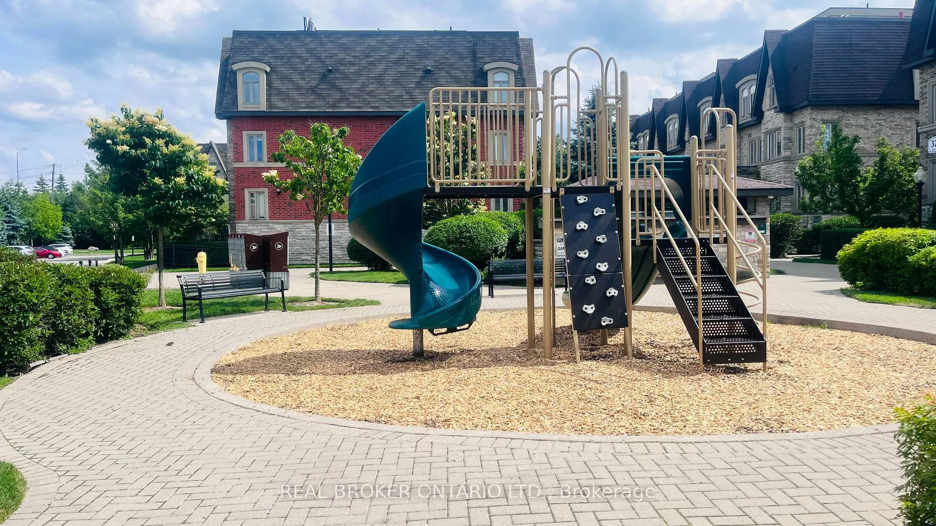 Photo 7 of Unit 214, 320 John Street, Markham, Aileen-Willowbrook — HOMEH