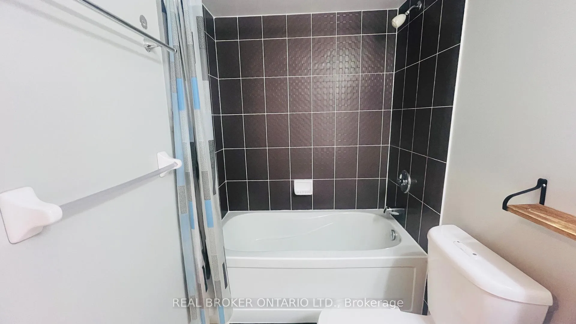 Photo 19 of Unit 214, 320 John Street, Markham, Aileen-Willowbrook — HOMEH